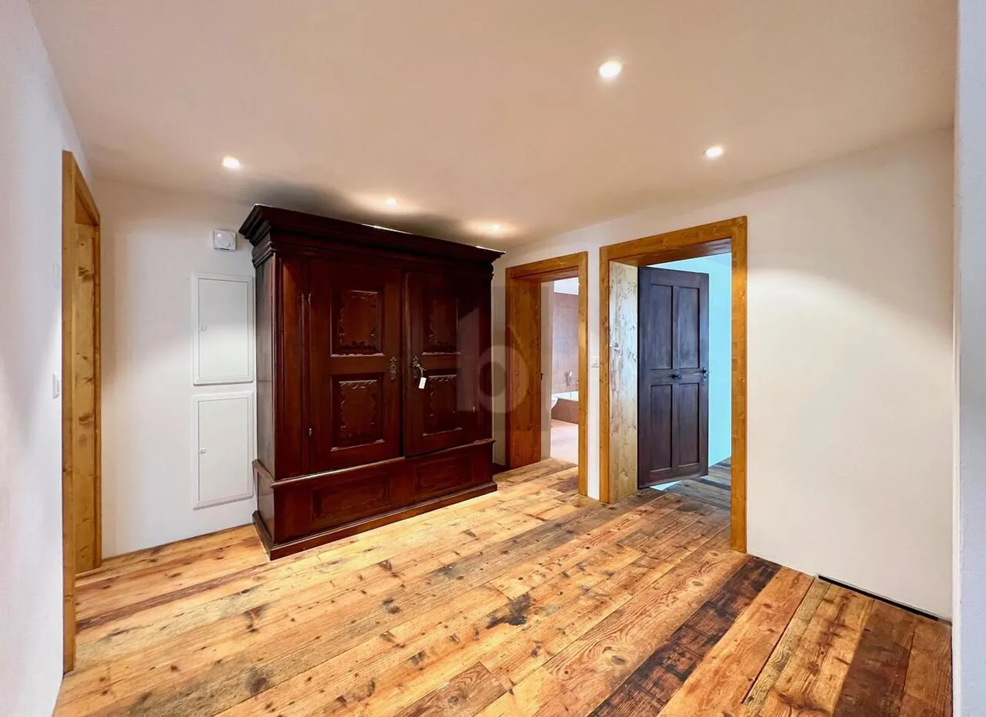 Apartment for rent - Photo 3 of 6