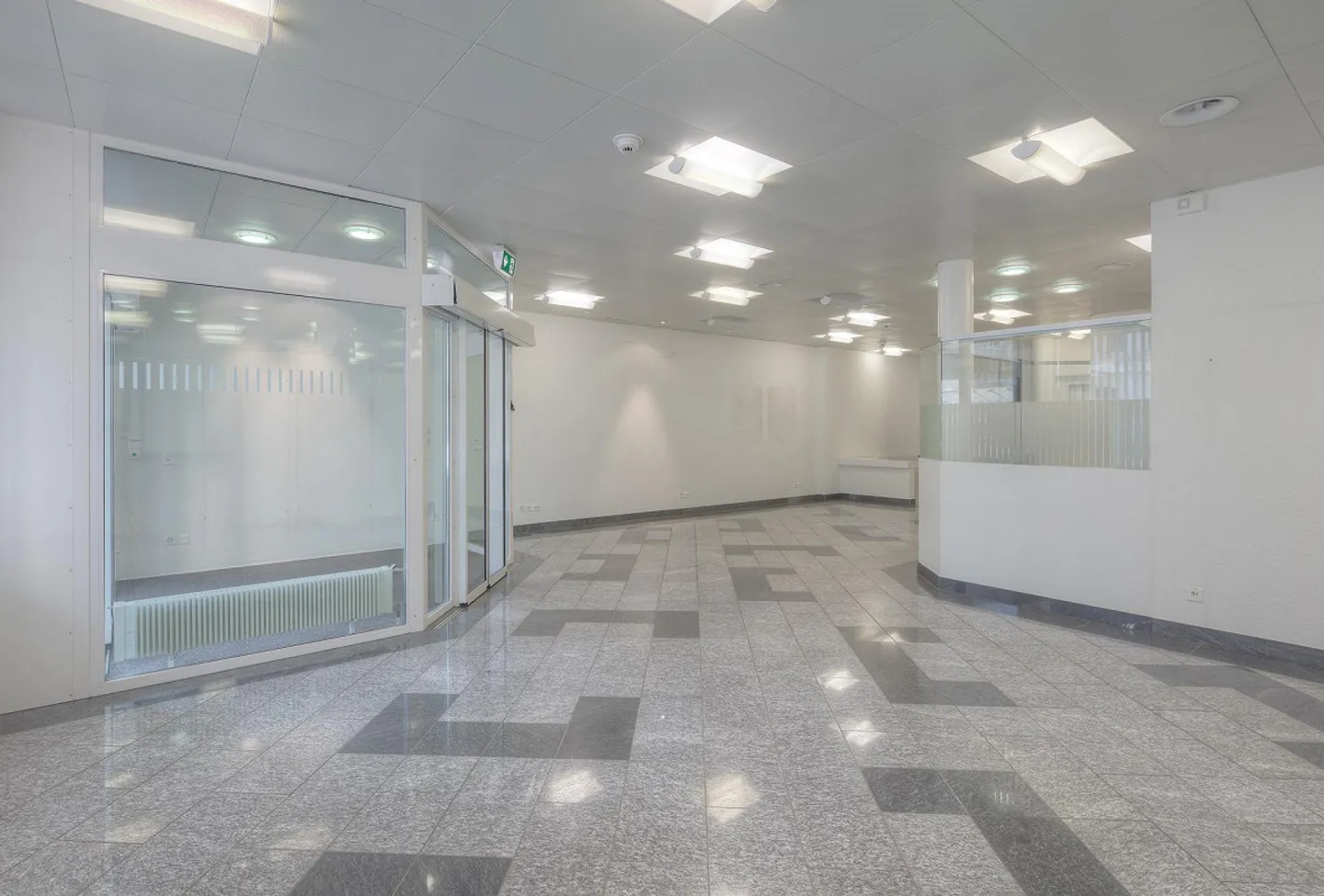 Moderner Gewerberaum im Zentrum - Foto 3 von 7
