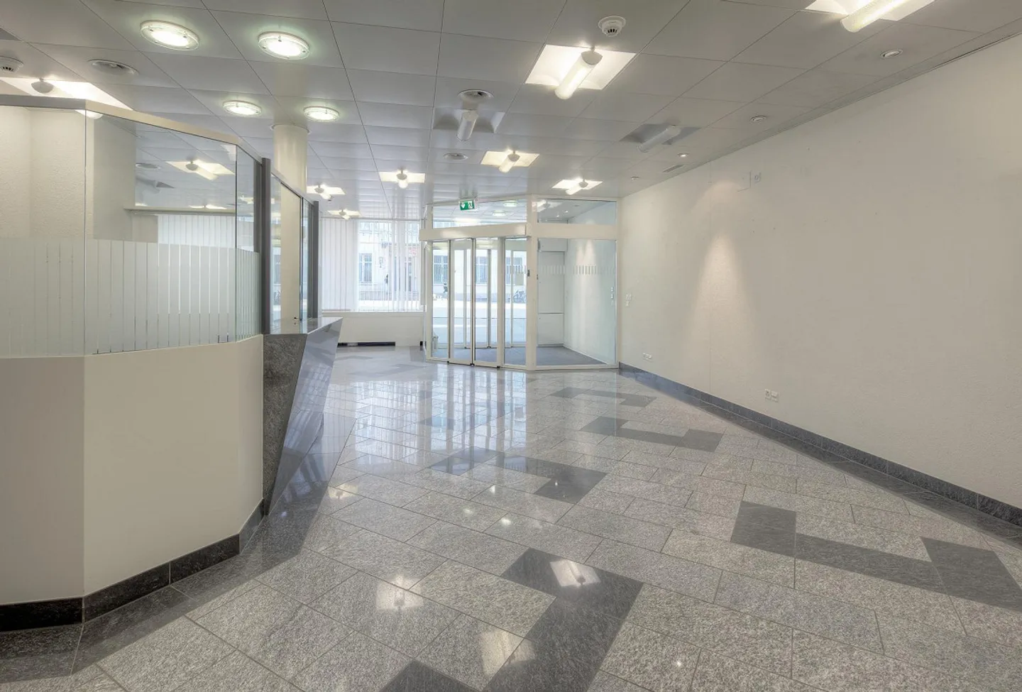 Moderner Gewerberaum im Zentrum - Foto 4 von 7
