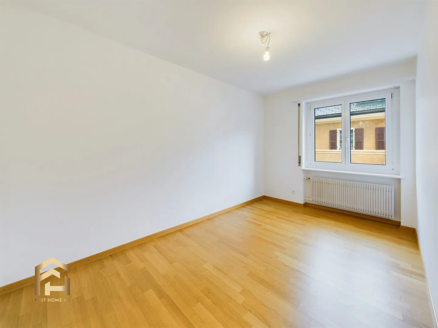 Charming 4.5 Room Apartment in the Heart of Naters - Photo 8 of 12