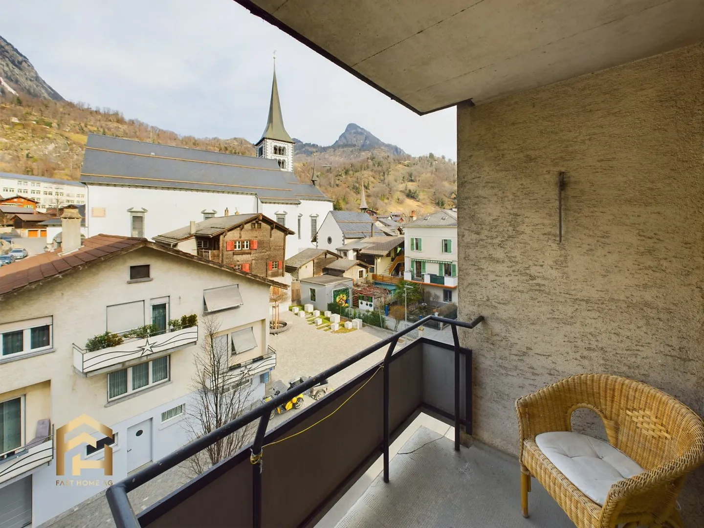 Charming 4.5 Room Apartment in the Heart of Naters - Photo 11 of 12