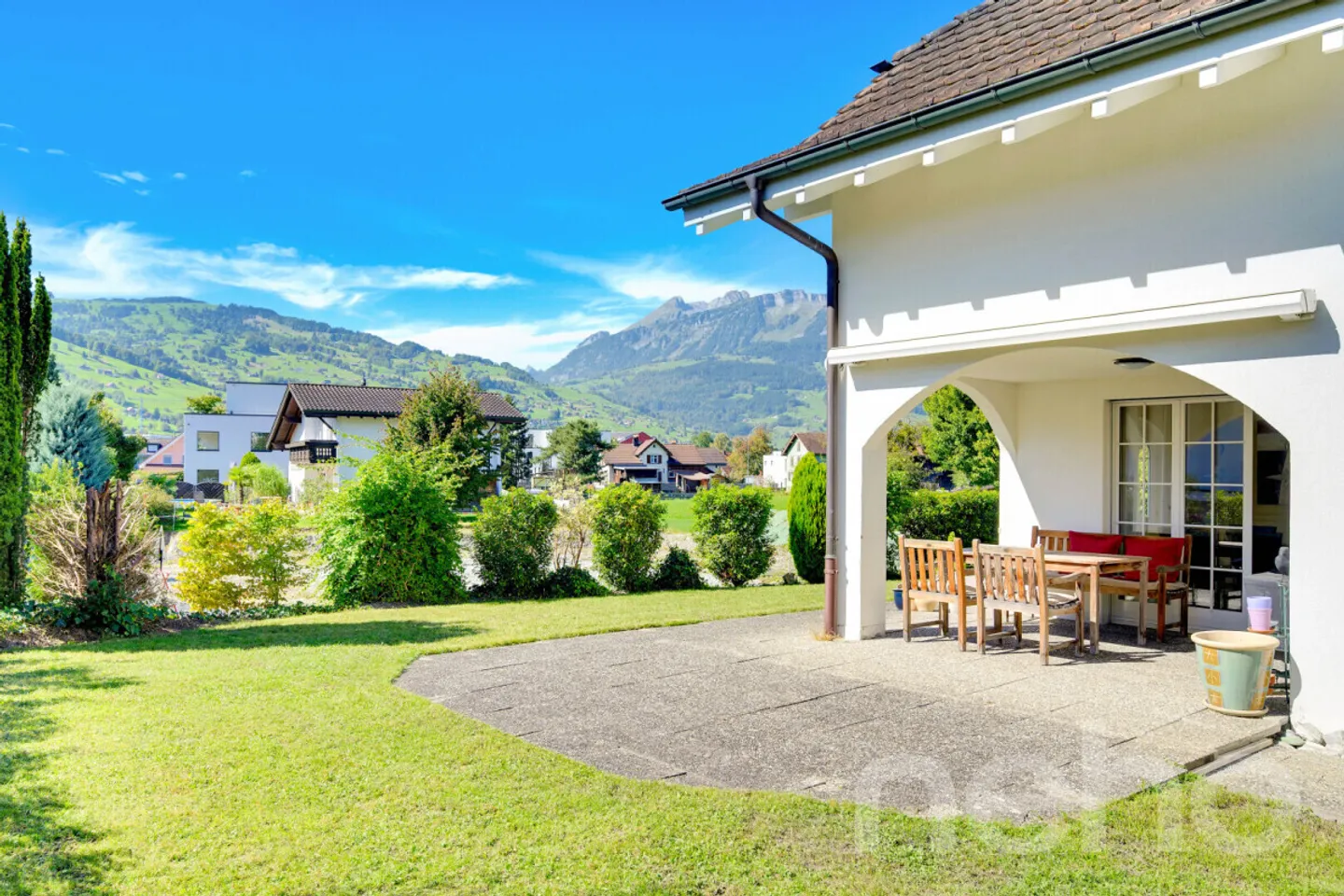 Ampia casa unifamiliare con giardino e vista sulle montagne a Buchs SG - Foto 3 di 12