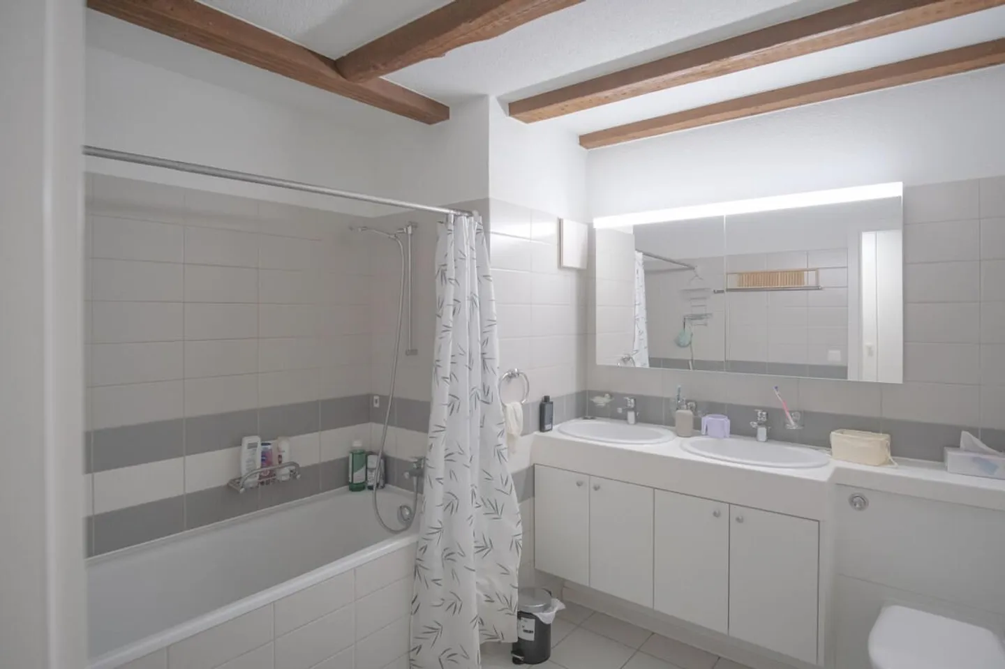Casa plurifamiliare a Zurigo-Wiedikon - Foto 3 di 6