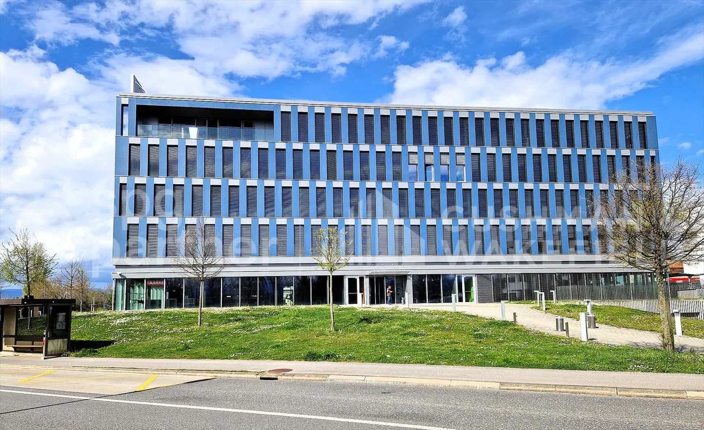 Your Plug & Play Workplace - Photo 1 of 6