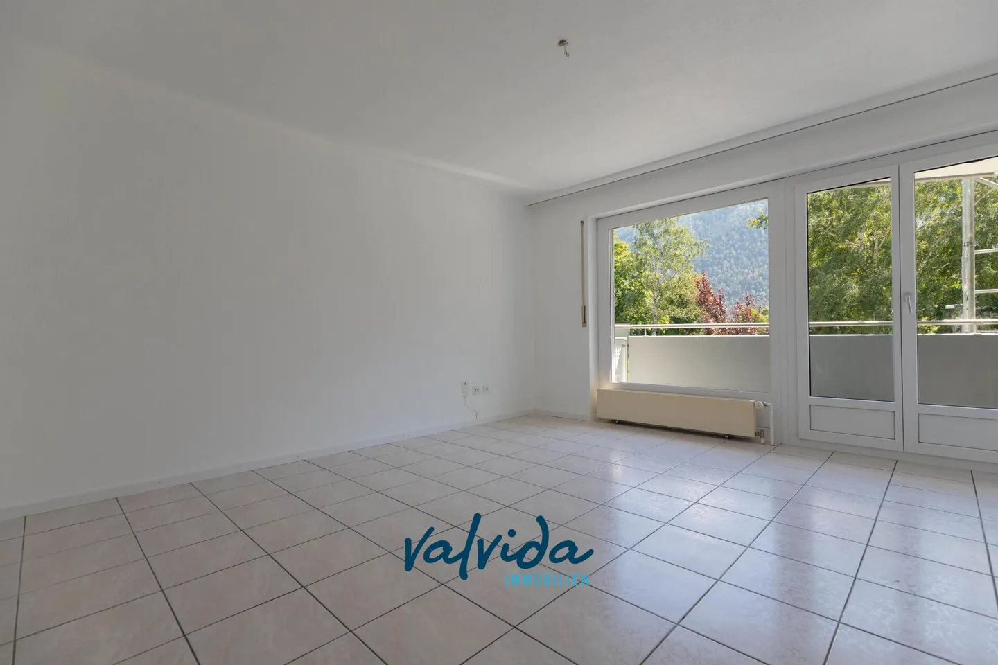 Appartamento 4.5 locali in una posizione tranquilla e soleggiata - Foto 4 di 8