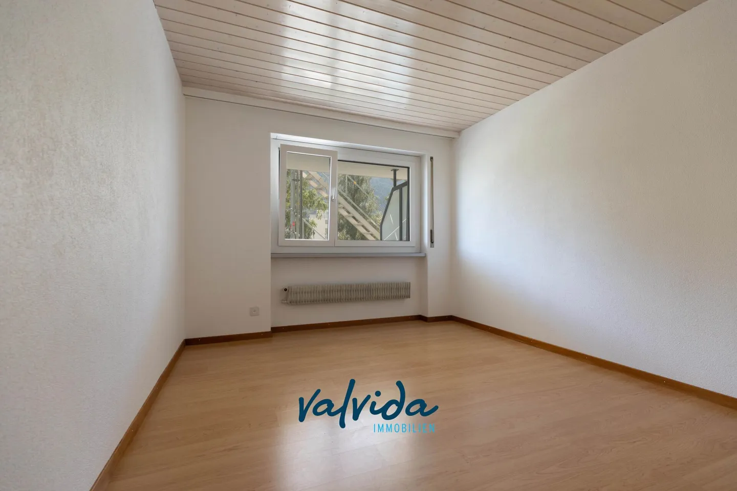 Appartamento 4.5 locali in una posizione tranquilla e soleggiata - Foto 6 di 8