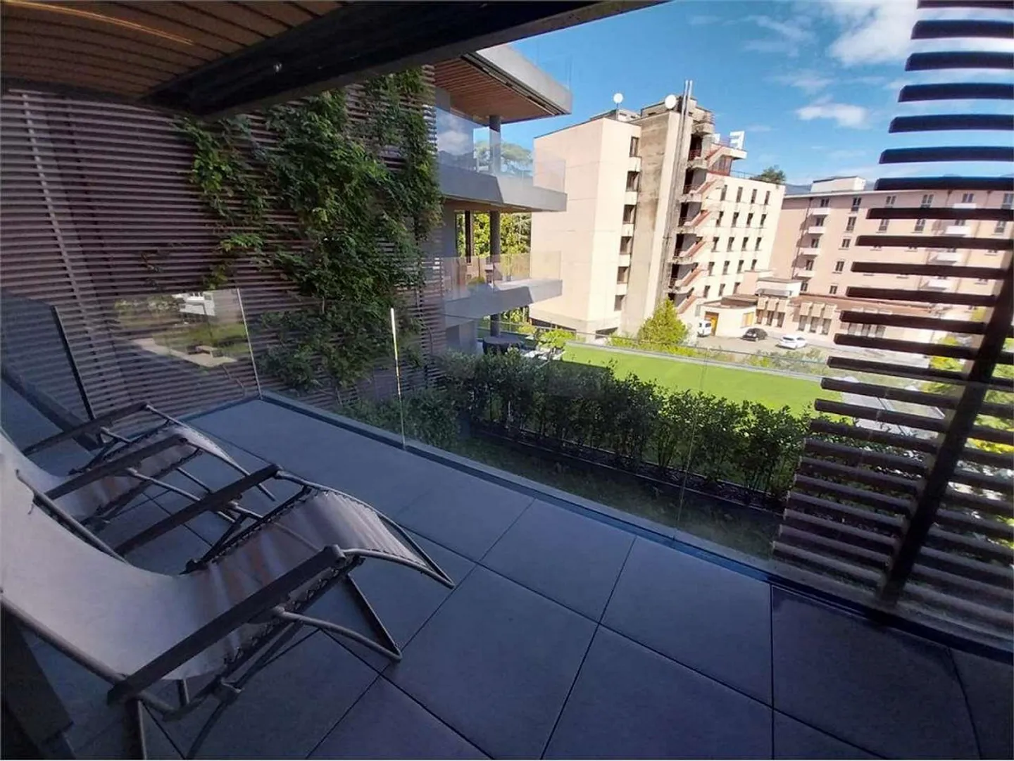 Elegant apartment in Paradiso near the lake - Photo 3 of 7