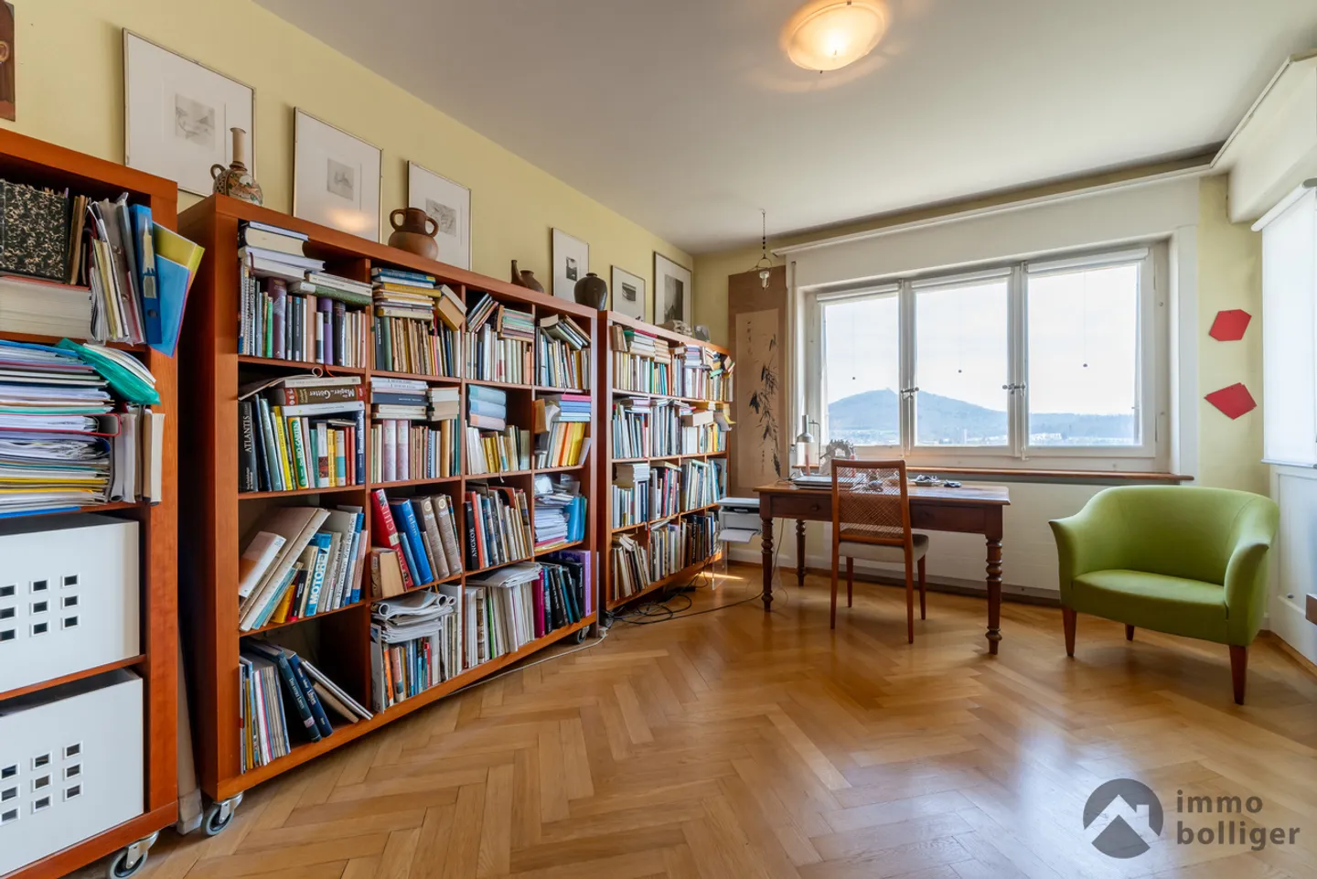 Casa architettonica al confine del bosco - Foto 5 di 14