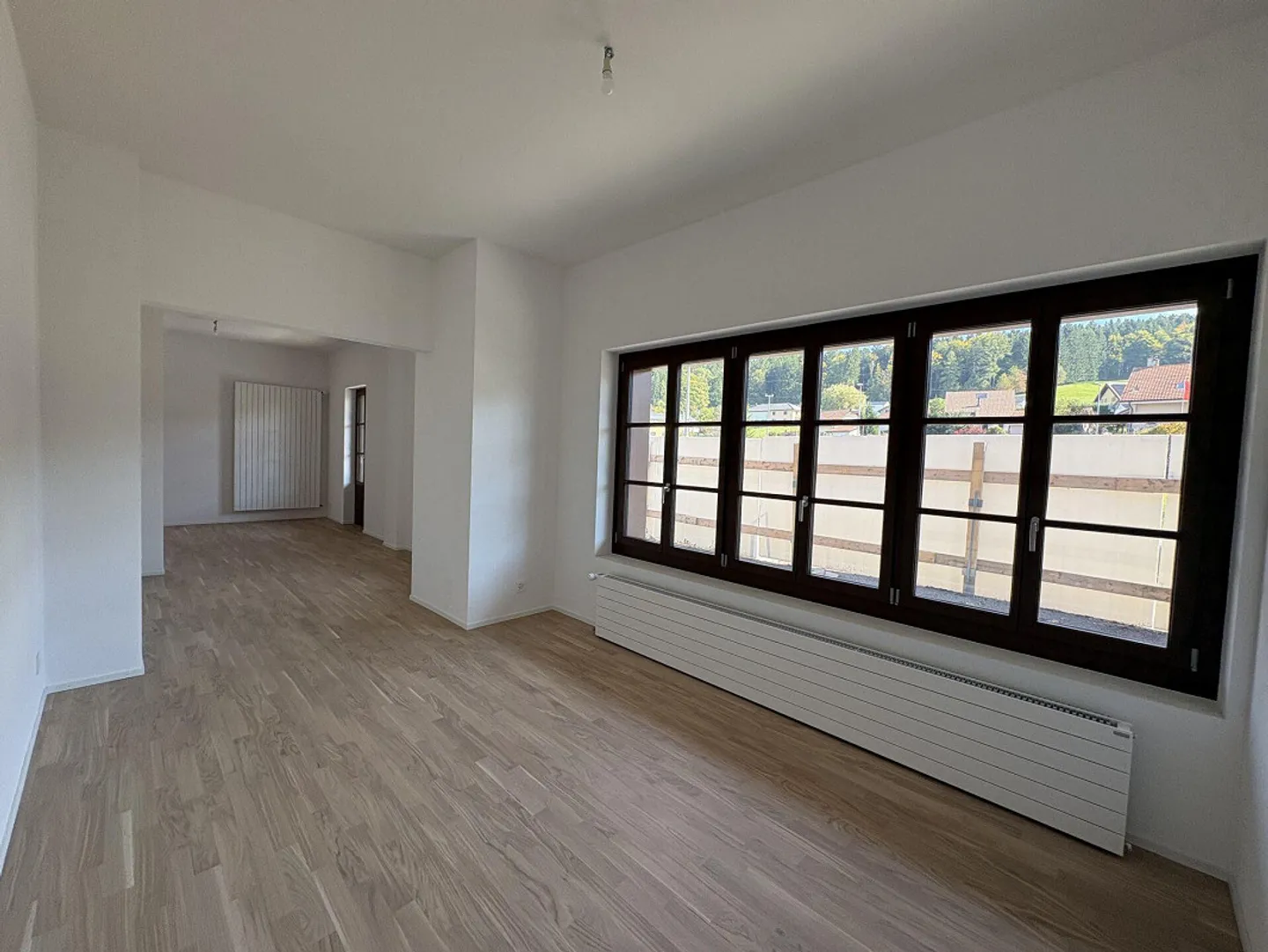 Spazio commerciale di circa 45m2 ristrutturato, idealmente situato alla stazione... - Foto 5 di 6