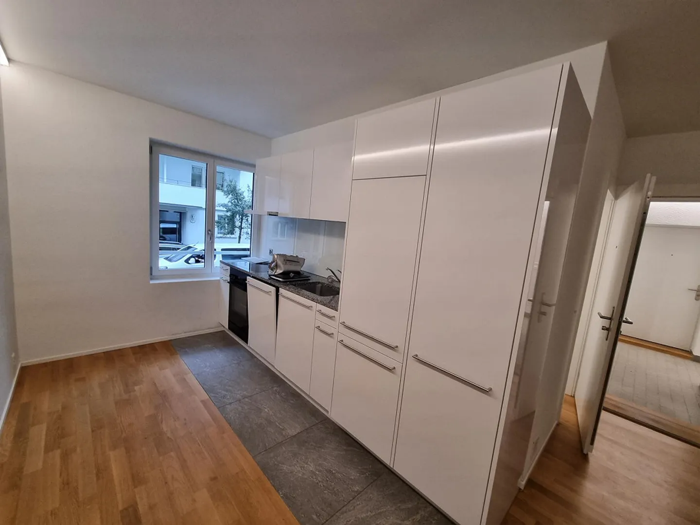 Appartement moderne de 3,5 pièces à louer dans le quartier Neustadt - Photo 6 sur 12