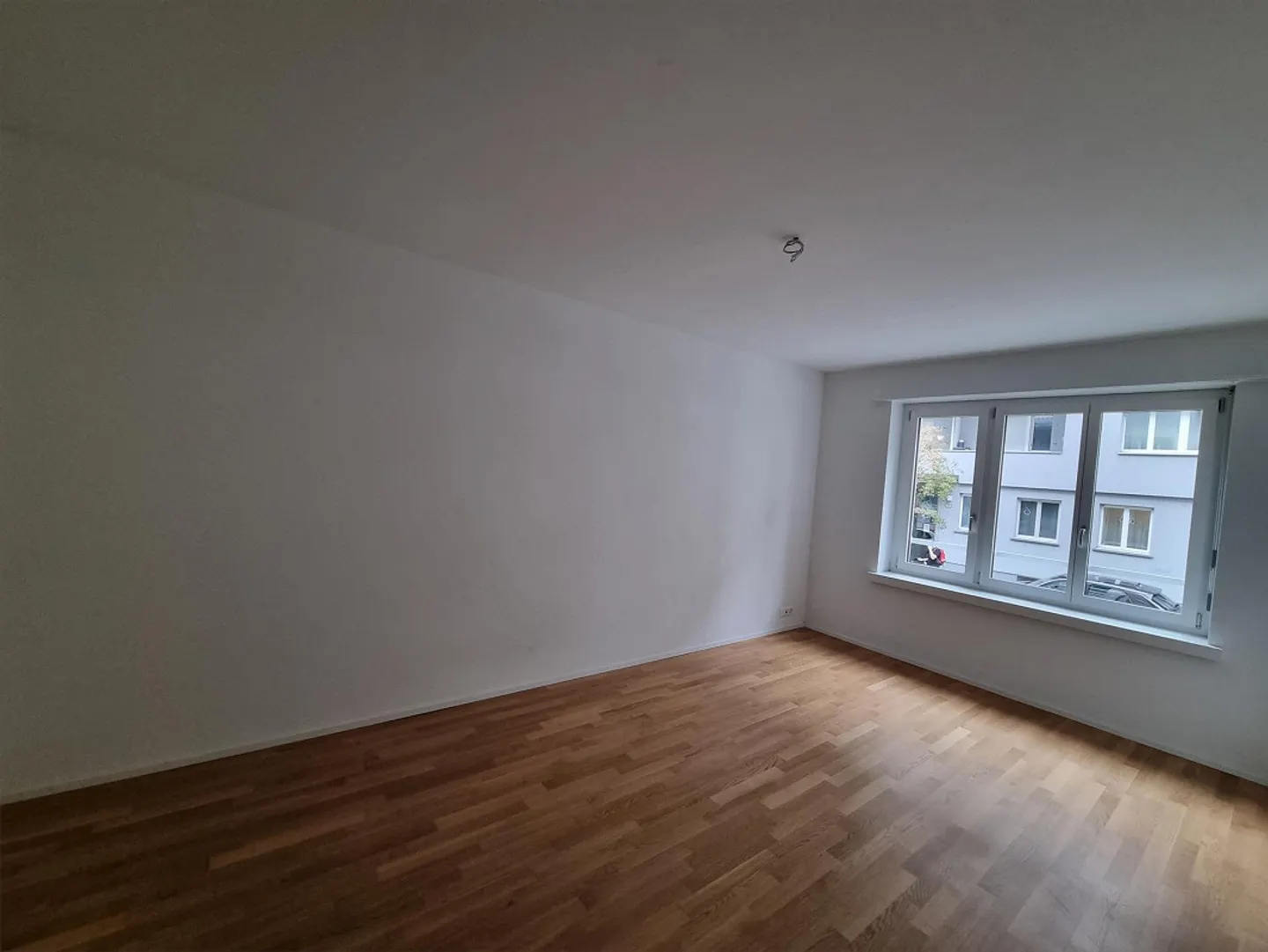 Appartement moderne de 3,5 pièces à louer dans le quartier Neustadt - Photo 9 sur 12