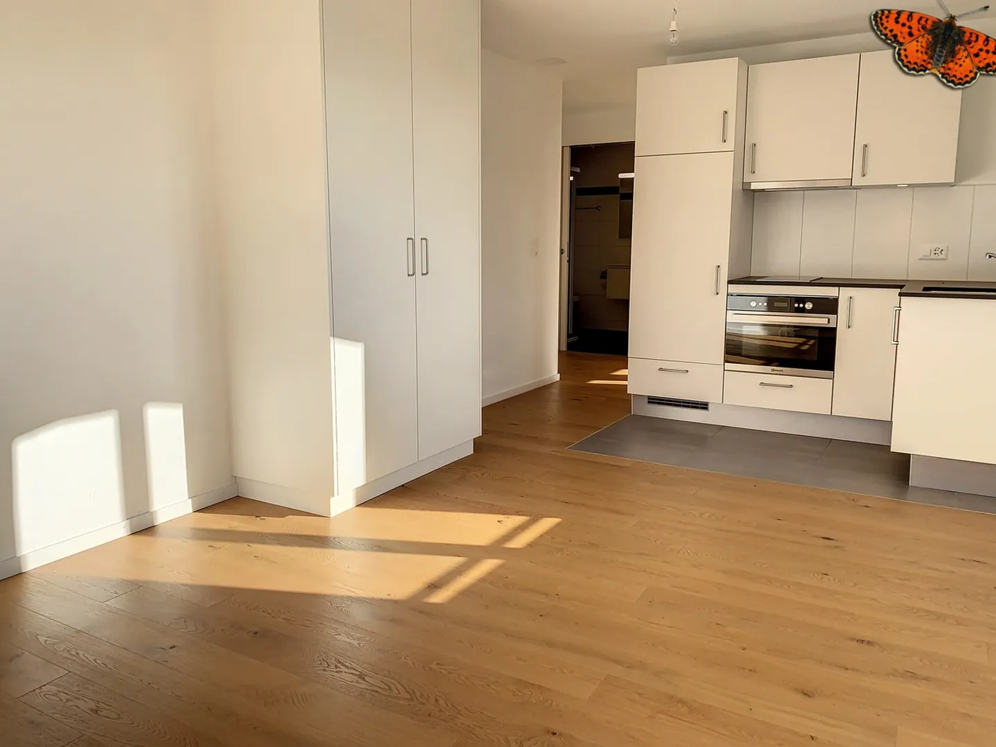 Stylish Apartment with Shared Amenities - Photo 3 of 10