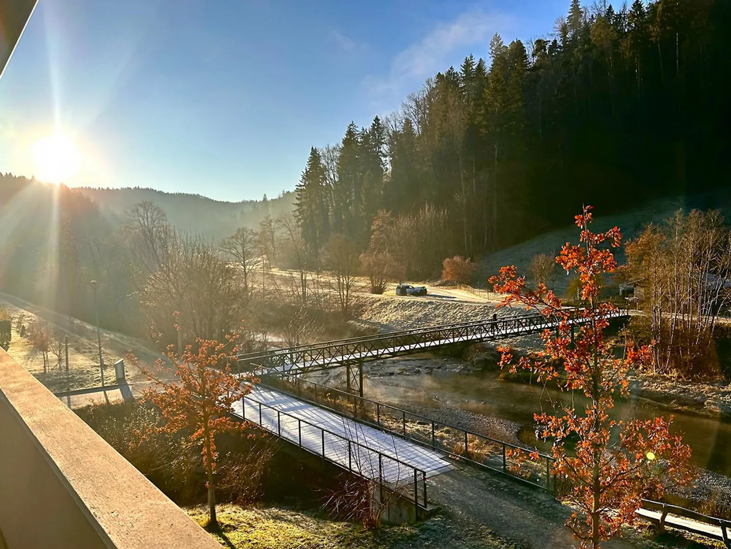 Appartamento moderno di 4,5 stanze con ampio balcone vetrato e locale di deposito - Foto 10 di 13