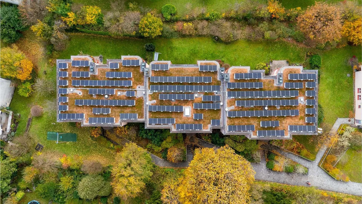 Charming 2.5-room apartment in Zurich-Witikon with development potential... - Photo 8 of 11