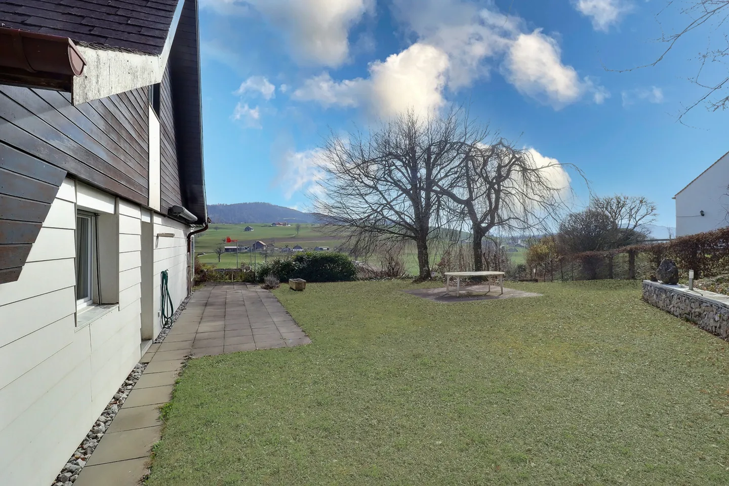 Family house with large workshop in the basement - Photo 12 of 13