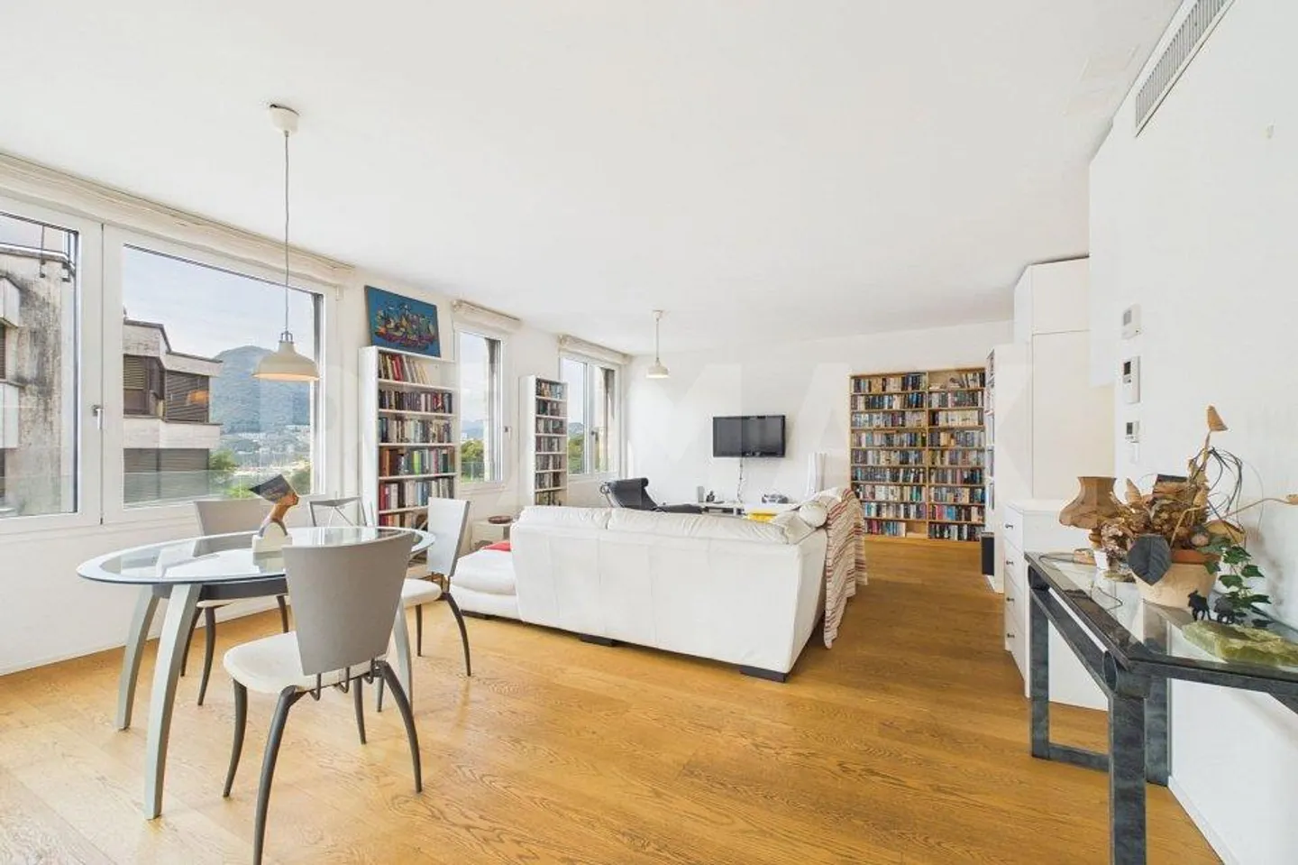 Appartamento contemporaneo con vista lago - Foto 6 di 13