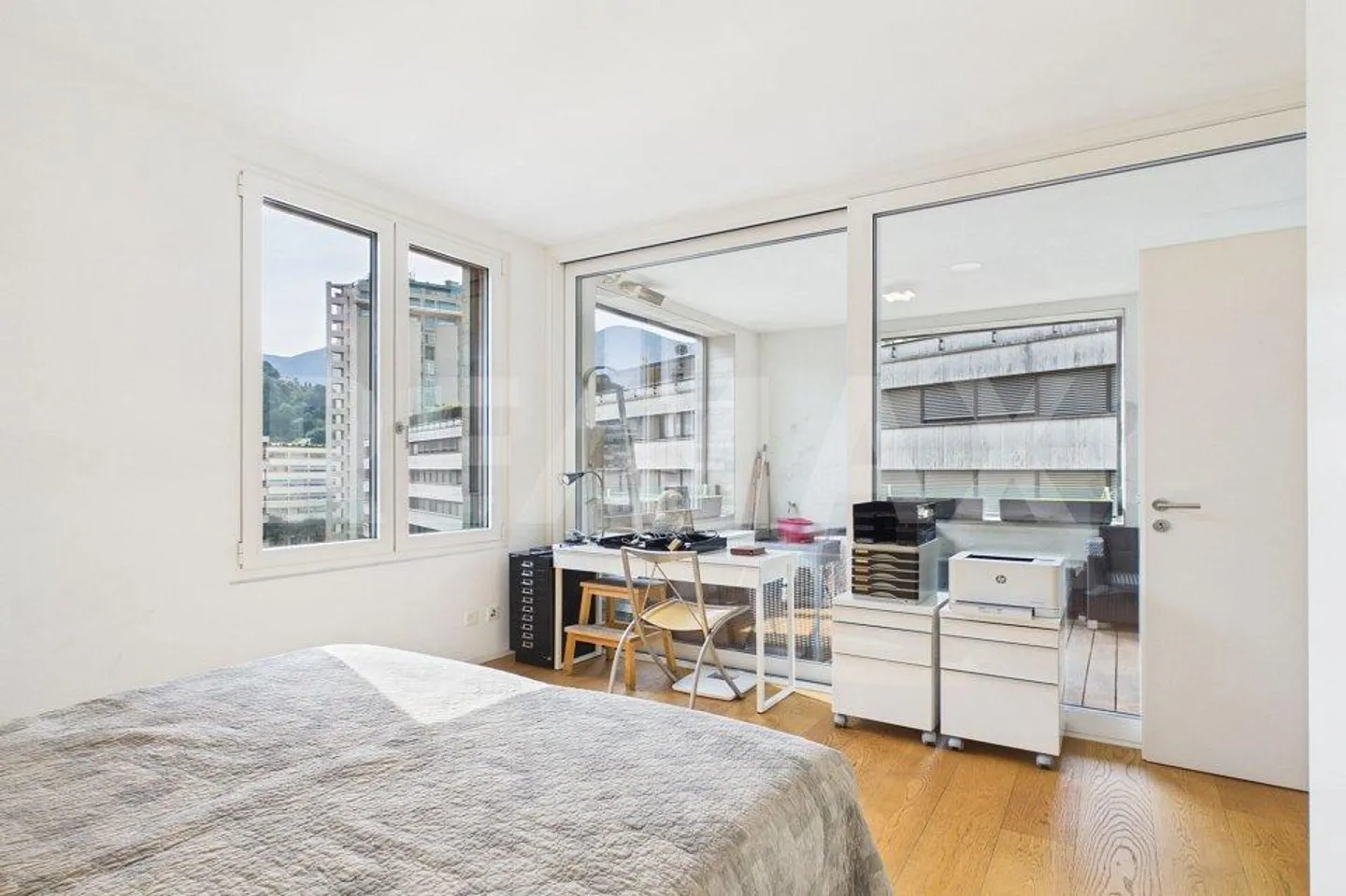 Appartamento contemporaneo con vista lago - Foto 7 di 13