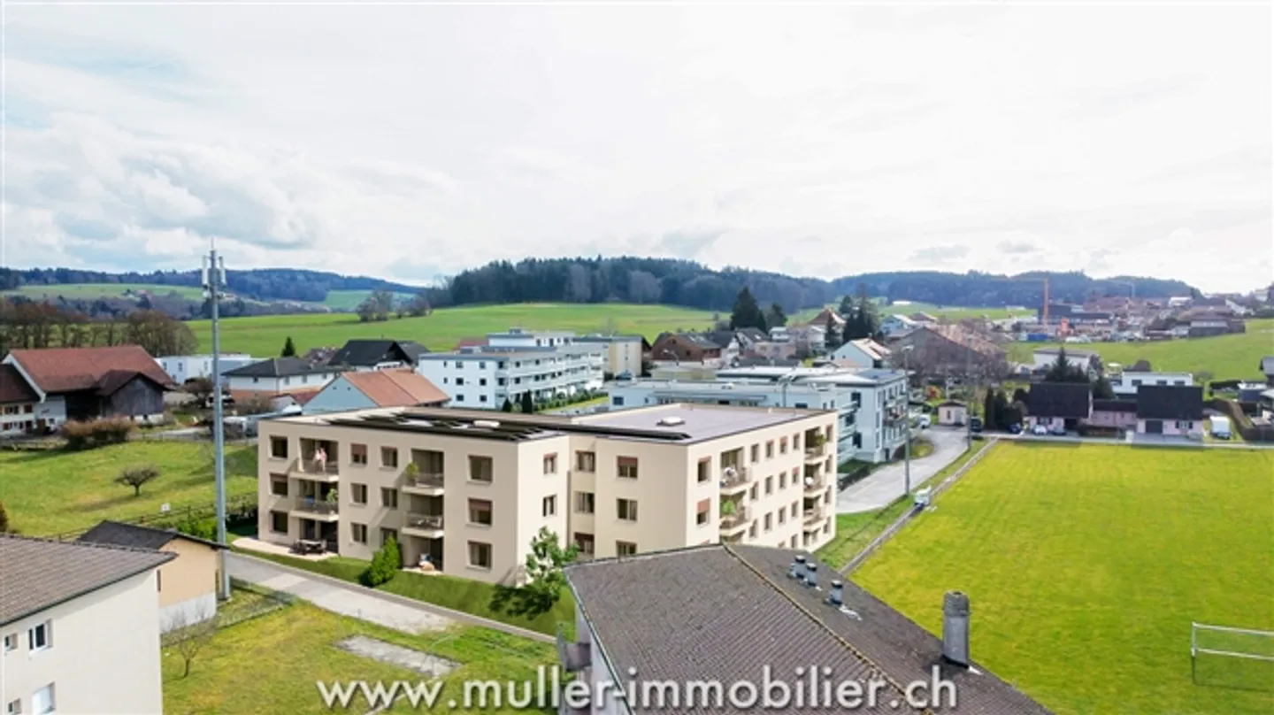 Belle nouvelle appartement de 2,5 pièces dans le vert - Photo 11 sur 13