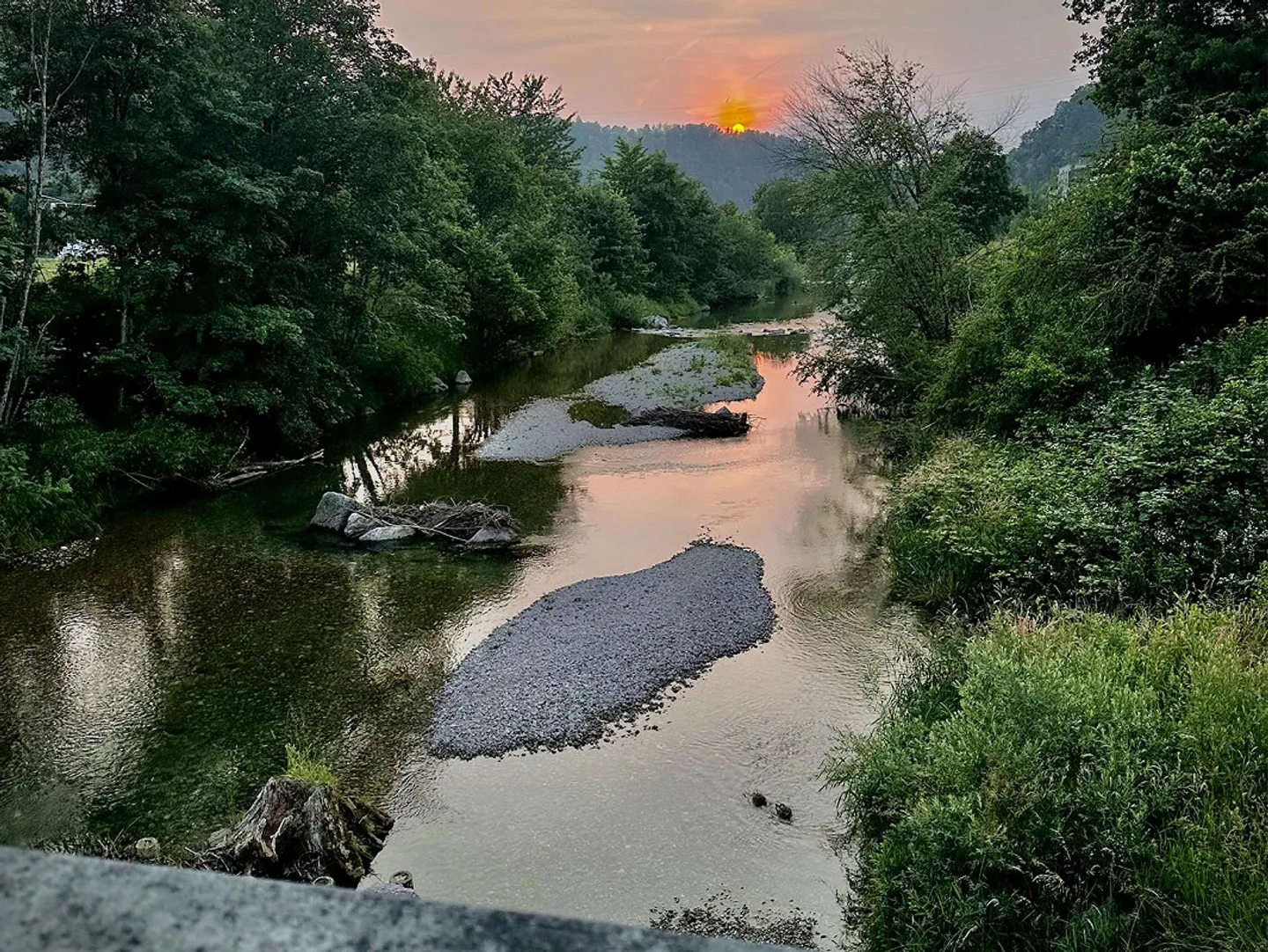 Appartamento moderno di 4,5 stanze con ampio balcone vetrato e locale di deposito - Foto 12 di 13