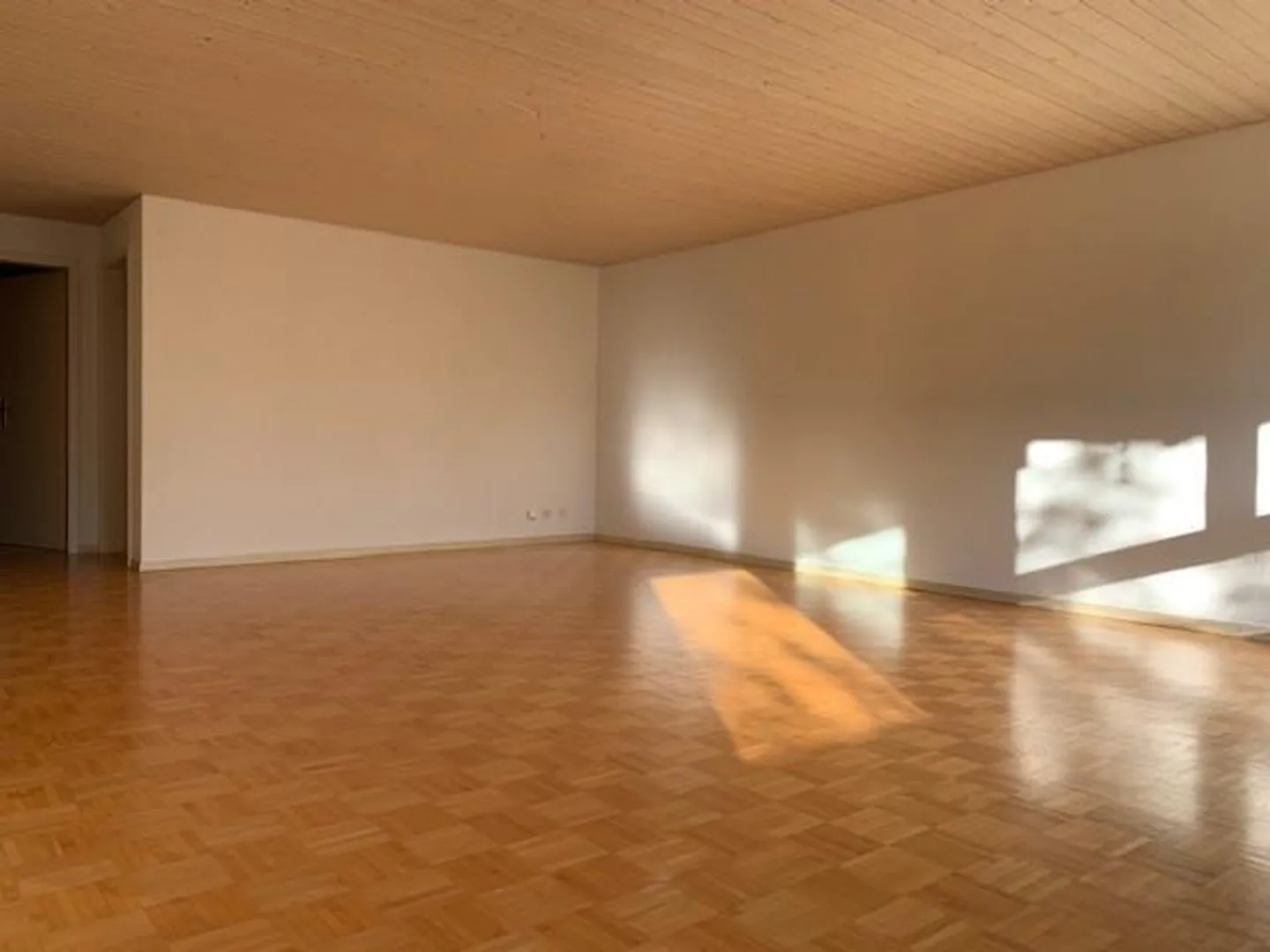 Schöne 3,5-Zimmer-Wohnung mit Terrasse - Foto 2 von 7