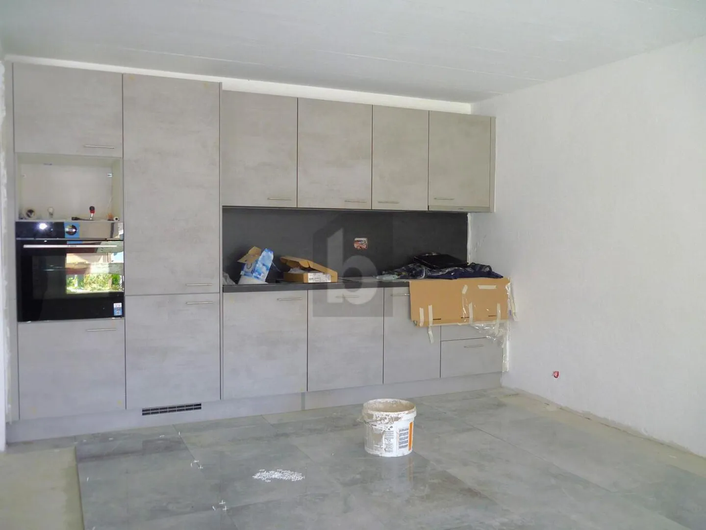 Office space for rent - Photo 3 of 4