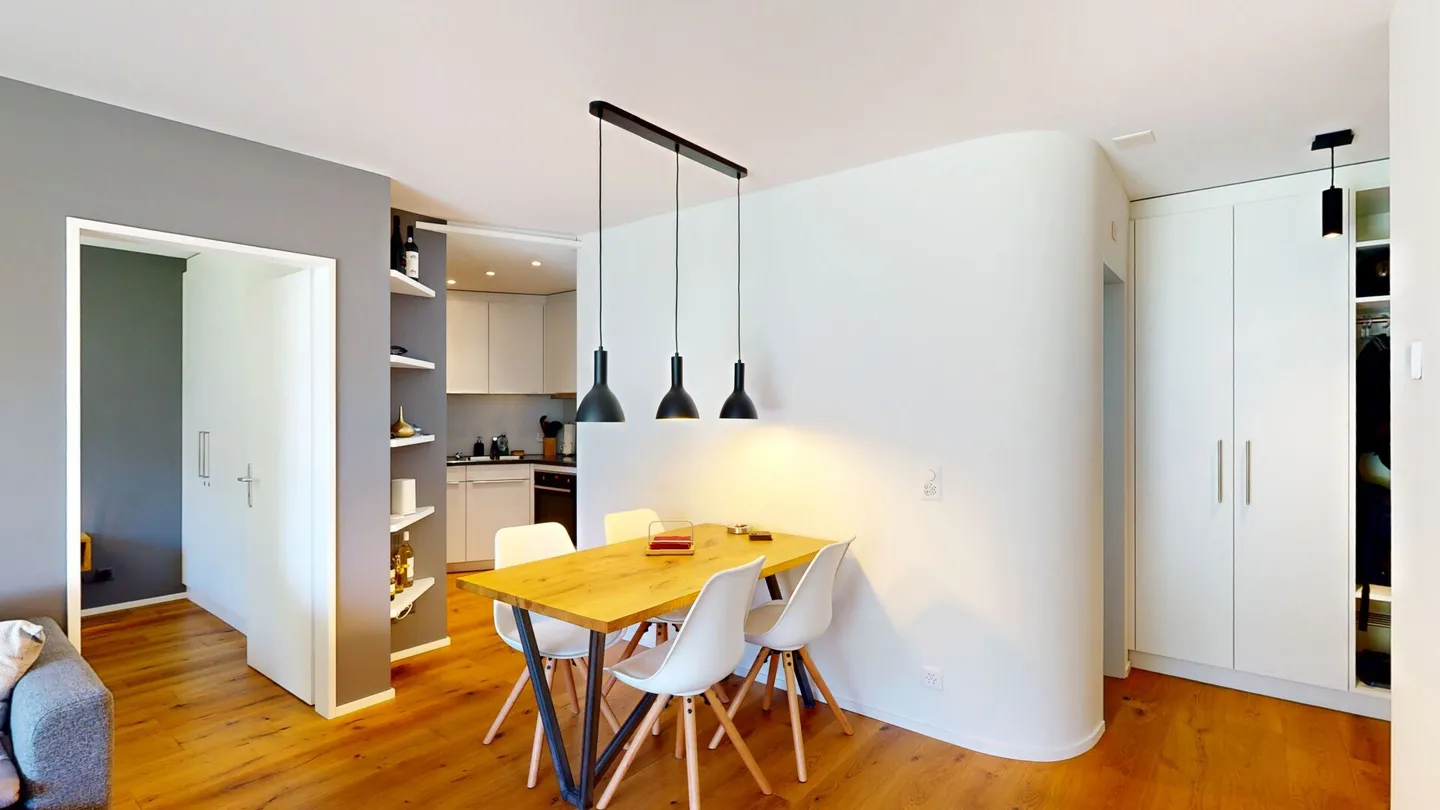 Moderne Wohnung mit grossem Sitzplatz - Foto 4 von 10