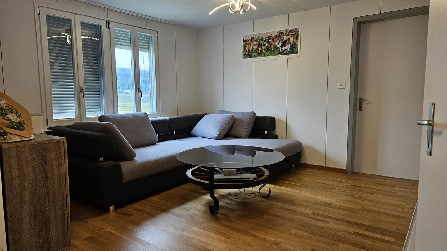 Renovierte Dachwohnung mit Aussicht - Foto 2 von 8