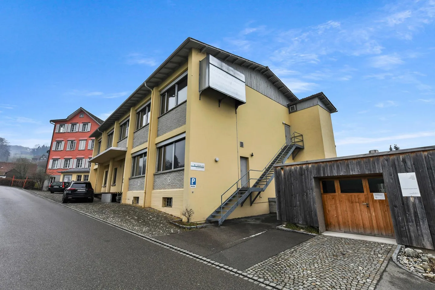 Spacious Production and Commercial Hall for Rent - Photo 2 of 12