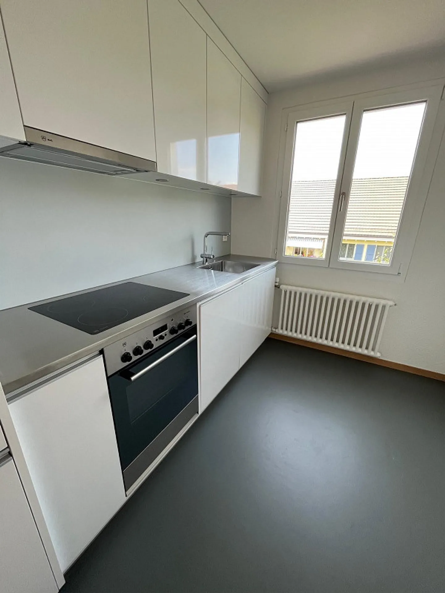 Appartement ensoleillé de 2,5 pièces avec loggia près d'Elfenau - Photo 1 sur 11