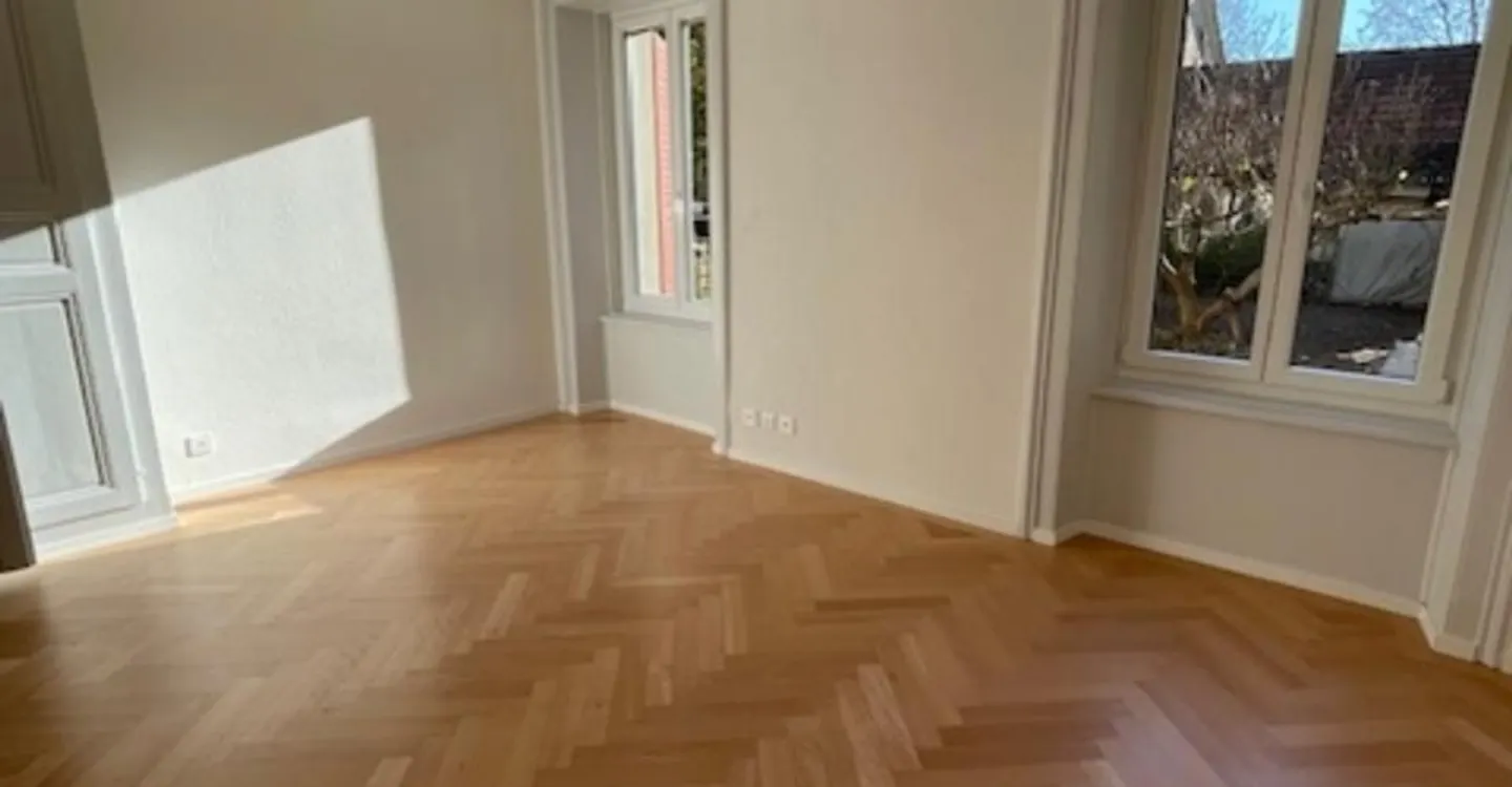 Schöne renovierte 3-Zimmer-Wohnung mit Gemeinschaftsgarten - Zentrum von Biel - Foto 5 von 10