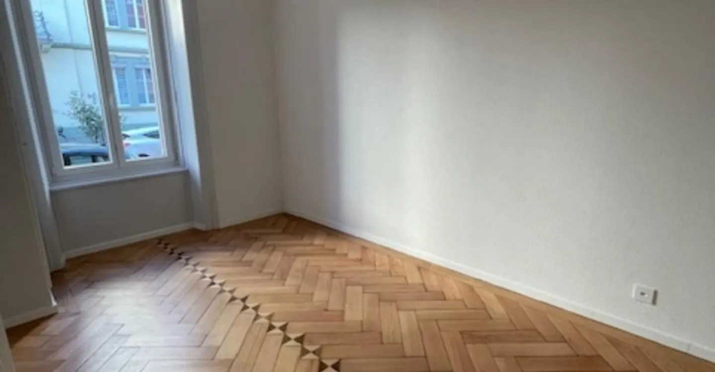 Schöne renovierte 3-Zimmer-Wohnung mit Gemeinschaftsgarten - Zentrum von Biel - Foto 6 von 10