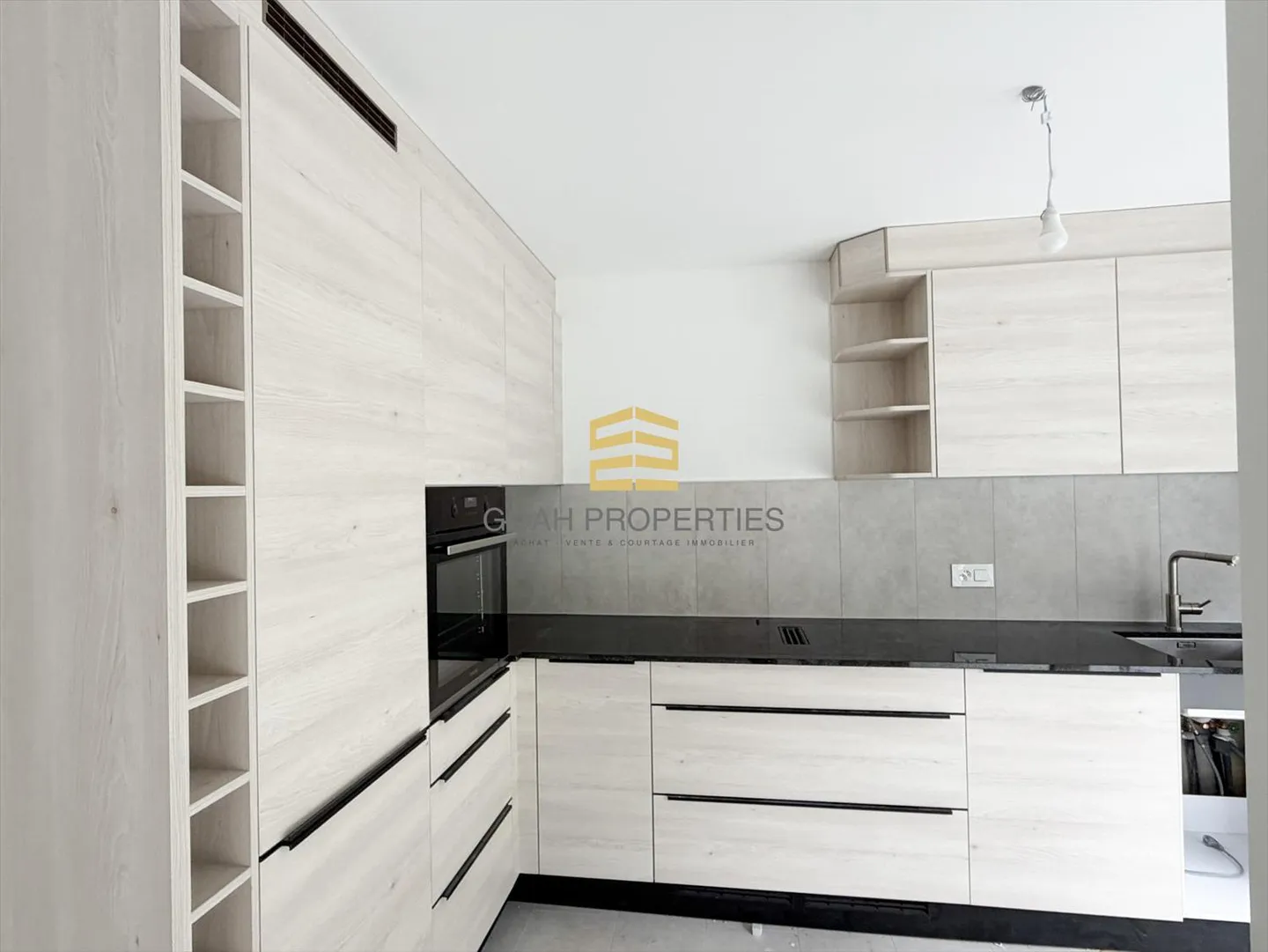 3.5 Room Apartment with Careful Finish New Residence - Photo 4 of 4