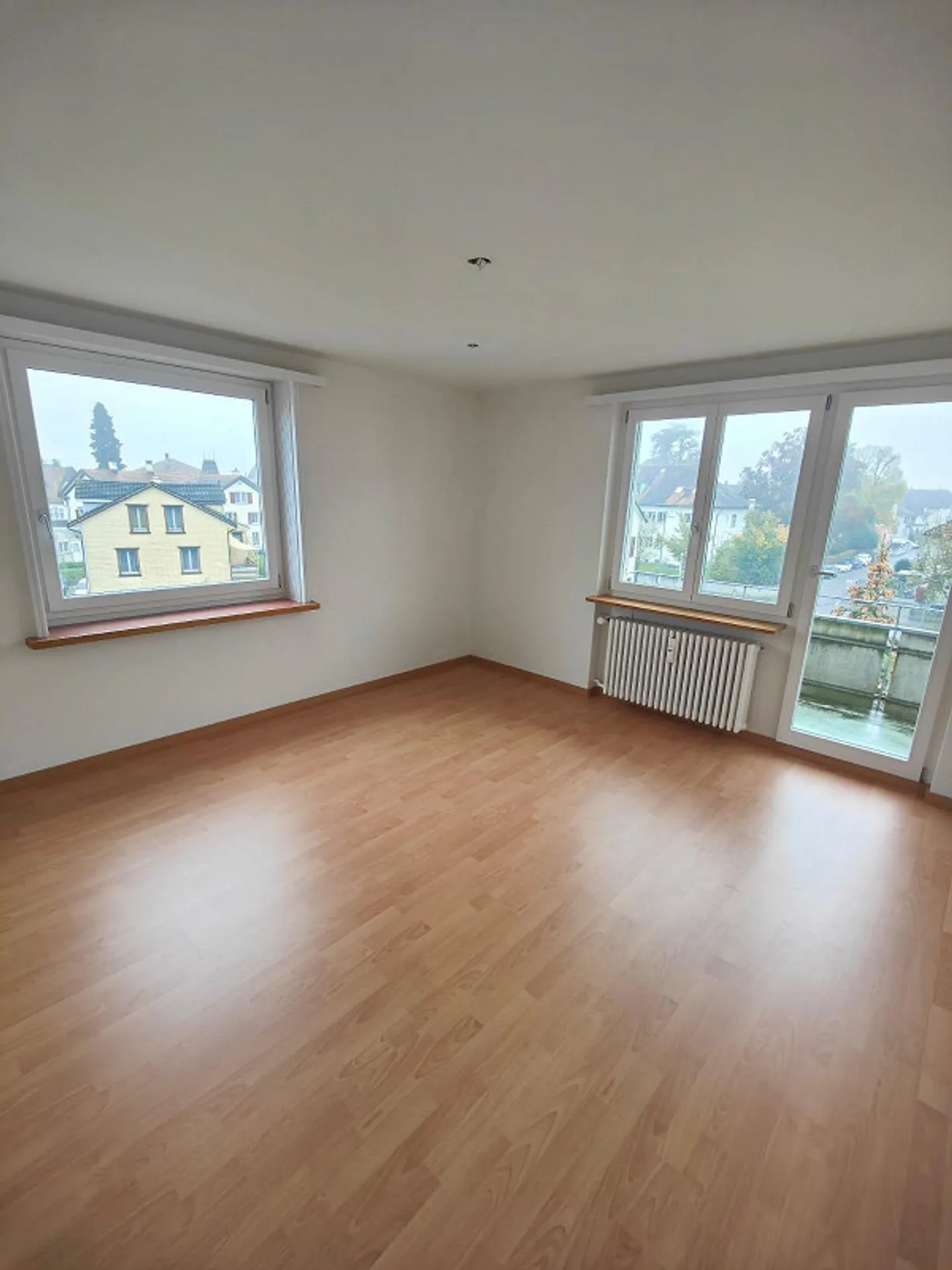 In un appartamento parzialmente ristrutturato fresco... - Foto 1 di 6