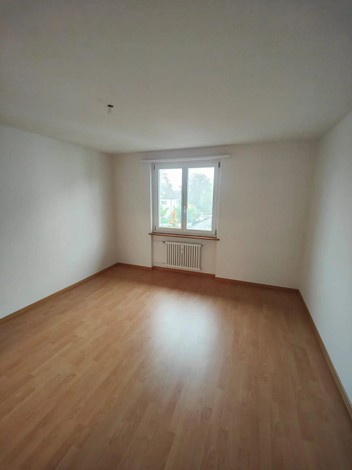 In un appartamento parzialmente ristrutturato fresco... - Foto 3 di 6