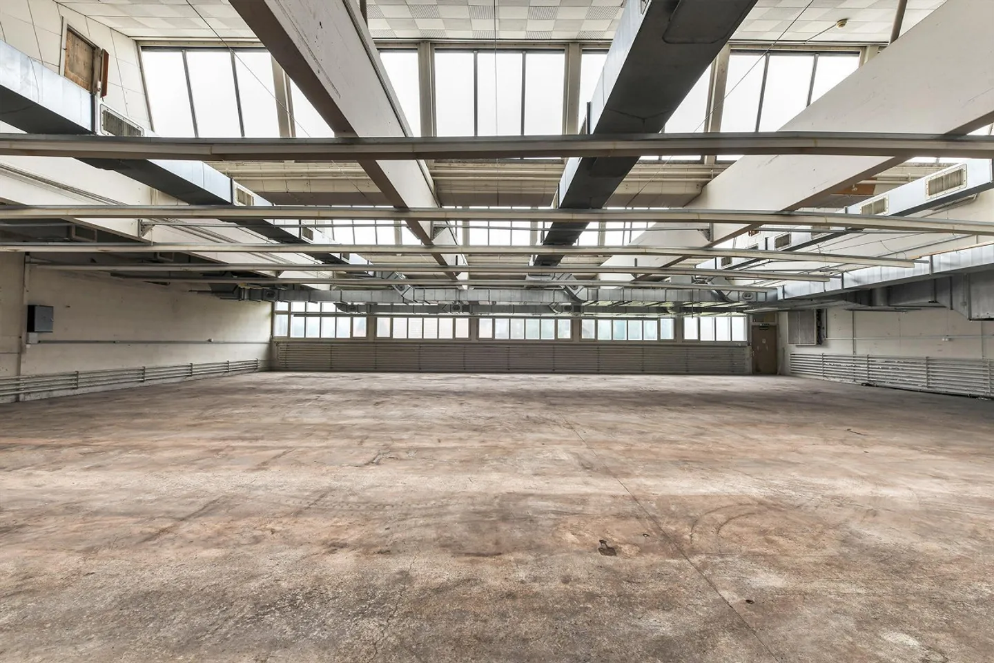 Spacious Production and Commercial Hall for Rent - Photo 11 of 12