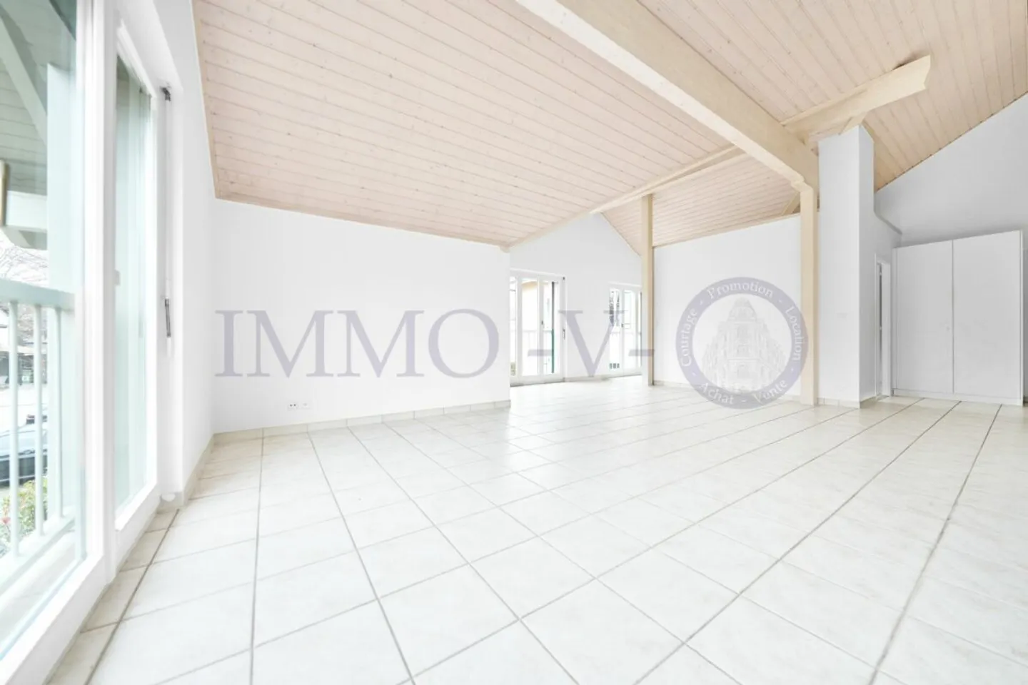 Spacious Duplex with Ideal Location - Photo 2 of 8