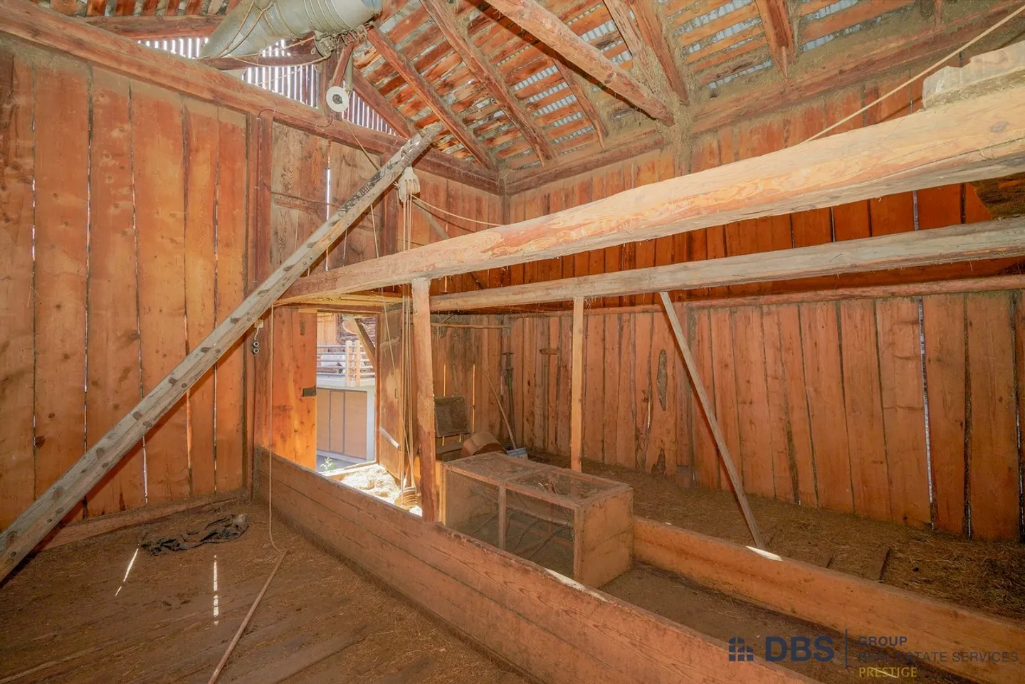 Chalet for sale - Photo 3 of 7