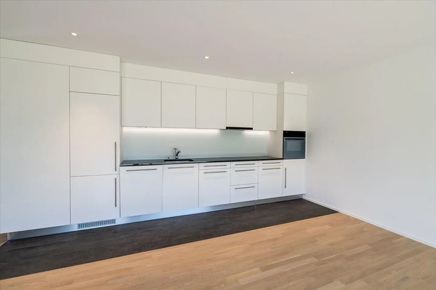 Ampio appartamento di 3,5 locali in affitto - 2 mesi offerti - Foto 5 di 8