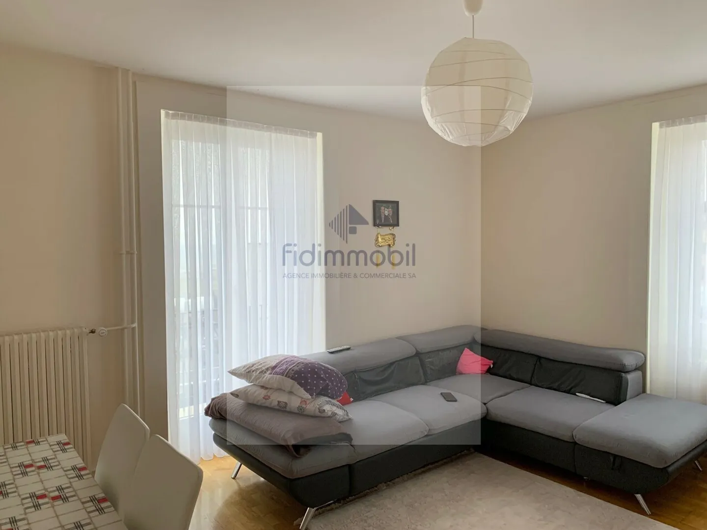 SCHÖNE WOHNUNG MIT BALKON IN DER NÄHE ALLER ANNEHMLICHKEITEN - Foto 4 von 5