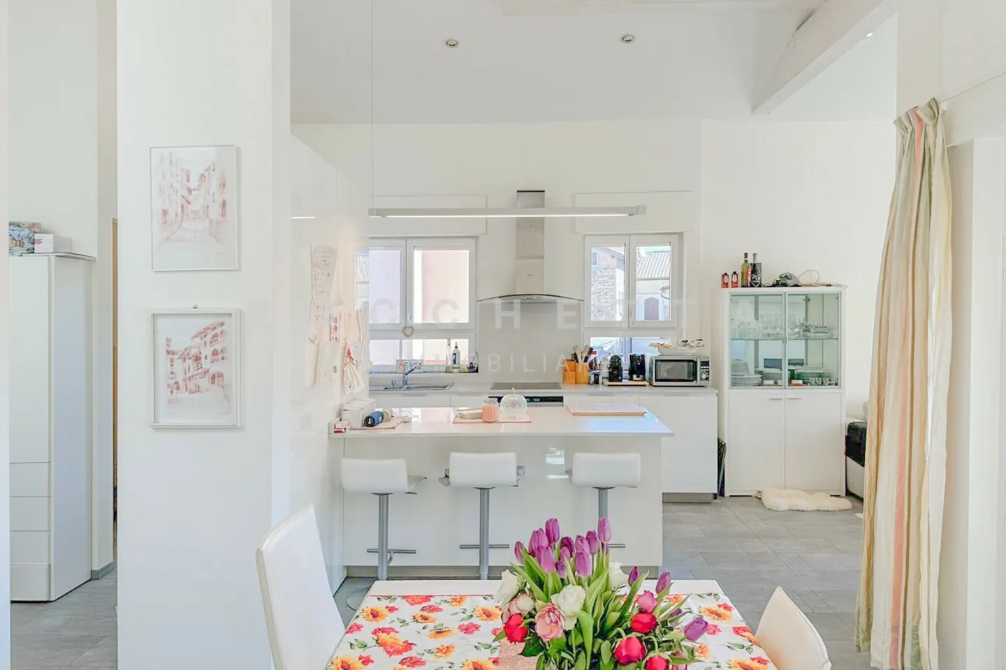 Mediterranean Elegance with Guest Apartment Steps from the Lake - Photo 4 of 17