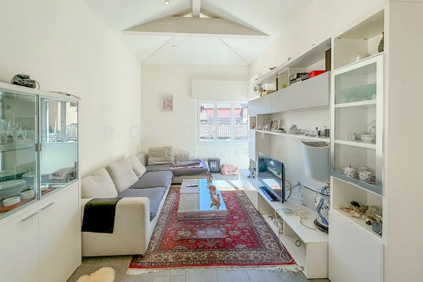 Mediterranean Elegance with Guest Apartment Steps from the Lake - Photo 6 of 17