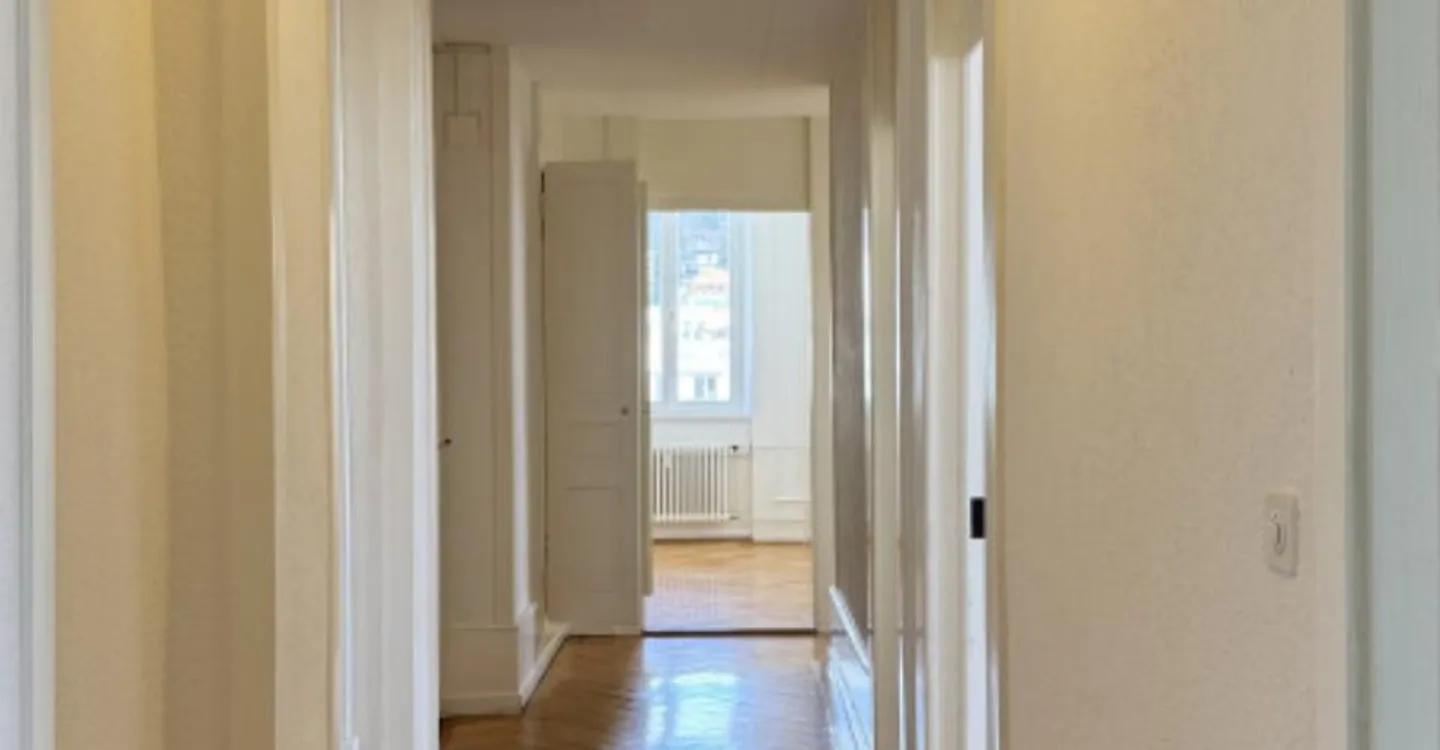 Appartement lumineux 4 pièces près gare - Photo 2 sur 11