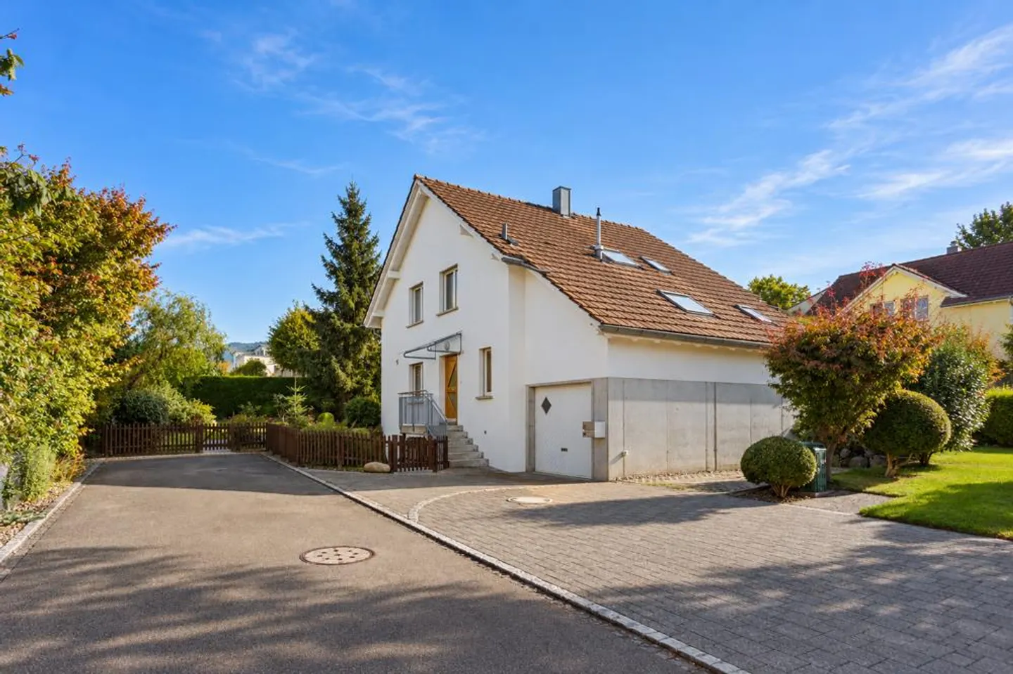 Maison familiale avec jardin dans un endroit calme - Photo 2 sur 9