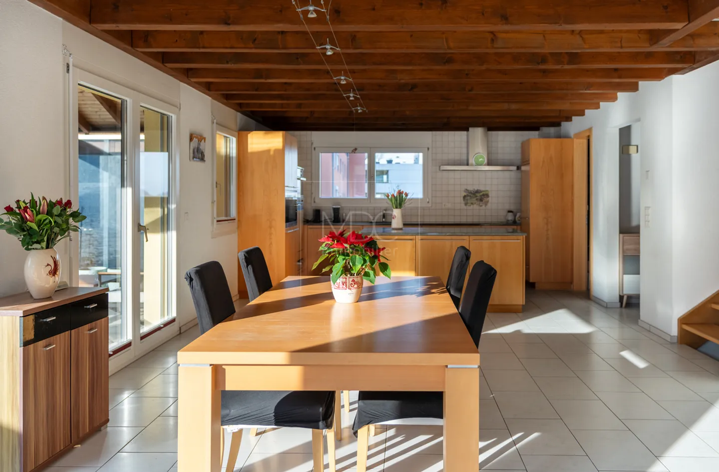 Spacious individual villa with independent studio in Farvagny - Photo 3 of 14