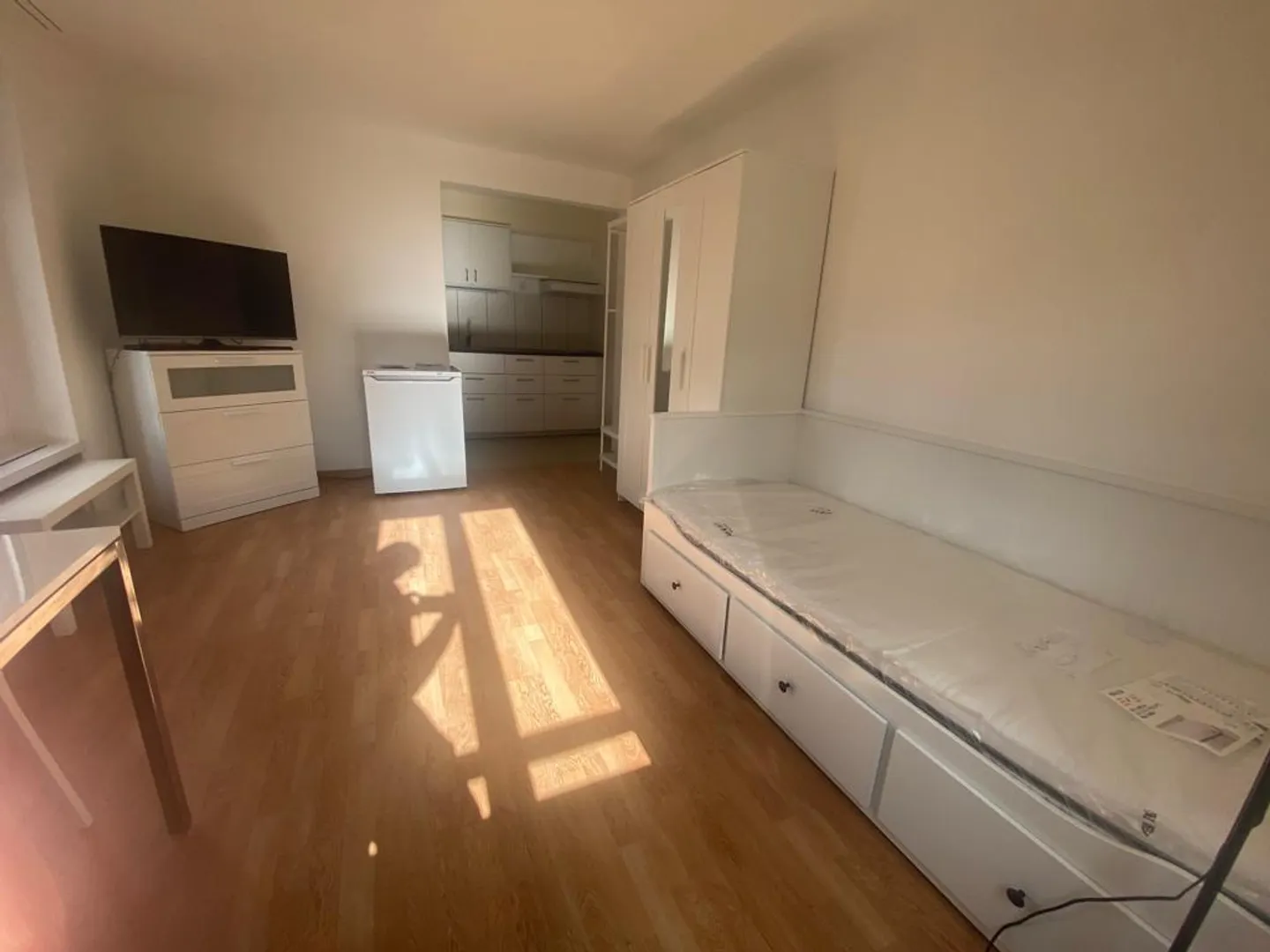 Appartamento arredato di 1,5 stanze a Triemli Zurigo - Foto 2 di 4