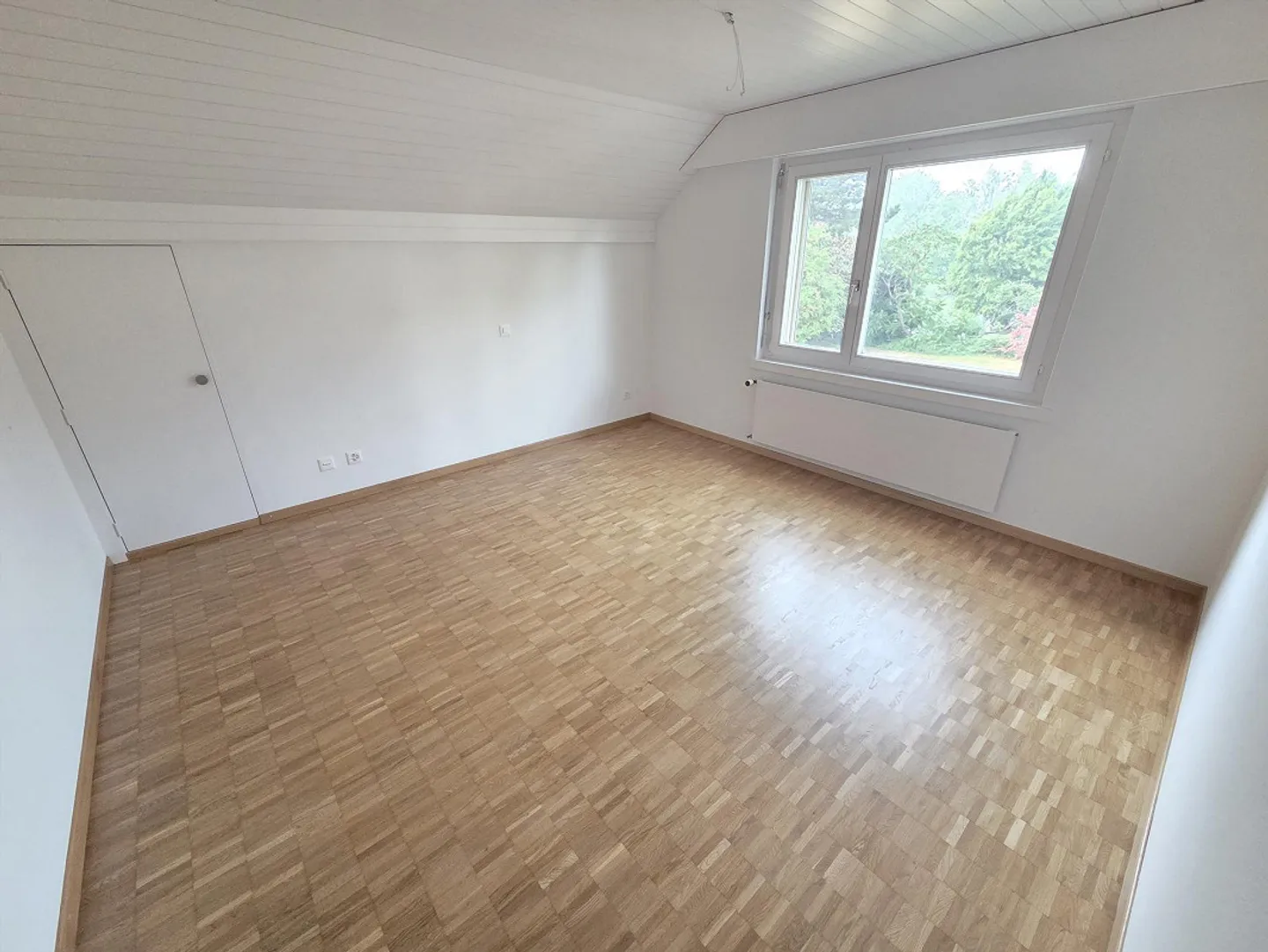 Unique, freshly renovated 4.5-room apartment with 2 bathrooms and fireplace - Photo 6 of 9