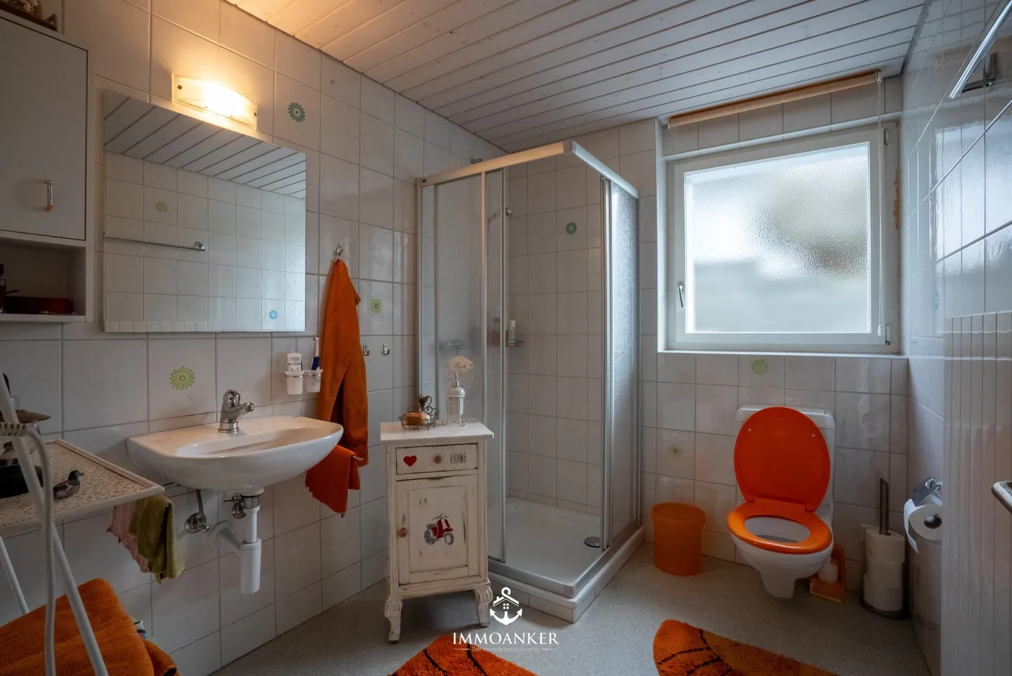 Grosszügiges Einfamilienhaus mit vielen Nutzungsmöglichkeiten & Gartenoase - Foto 9 von 18