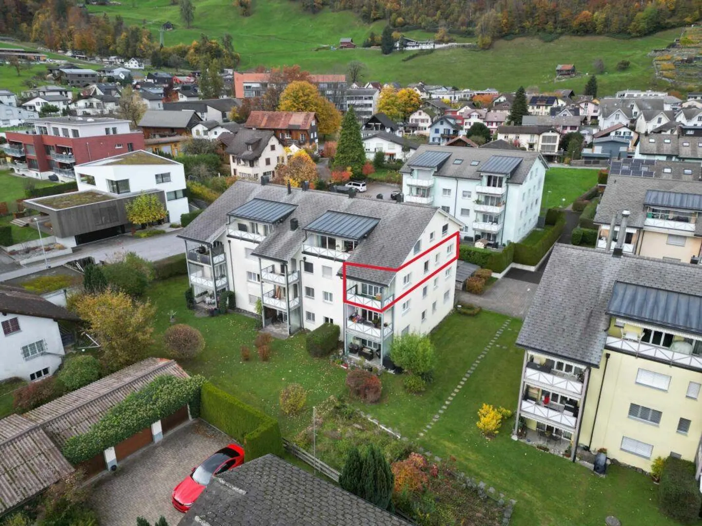 4.5-Zimmerwohnung mit Tiefgaragenplatz und Balkon an ruhiger Lage in Niederurnen - Foto 3 von 19