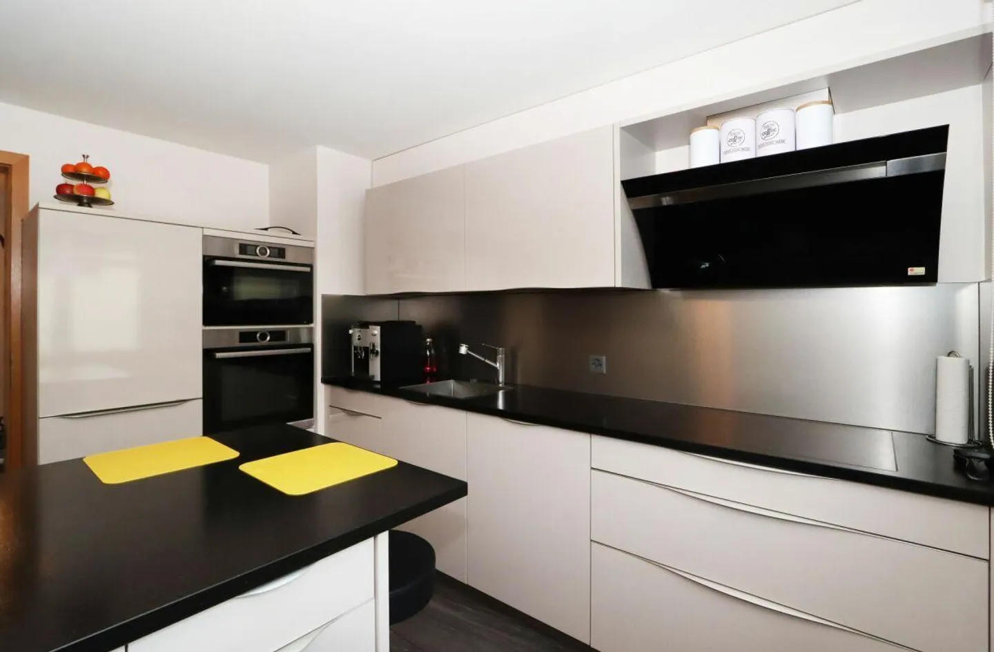 4.5-Zimmerwohnung mit Tiefgaragenplatz und Balkon an ruhiger Lage in Niederurnen - Foto 6 von 19