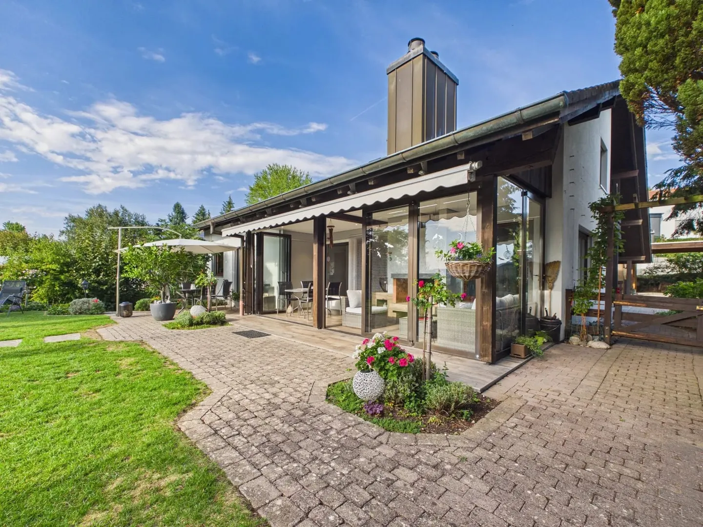 Charming Family Home with Garden - Photo 1 of 13